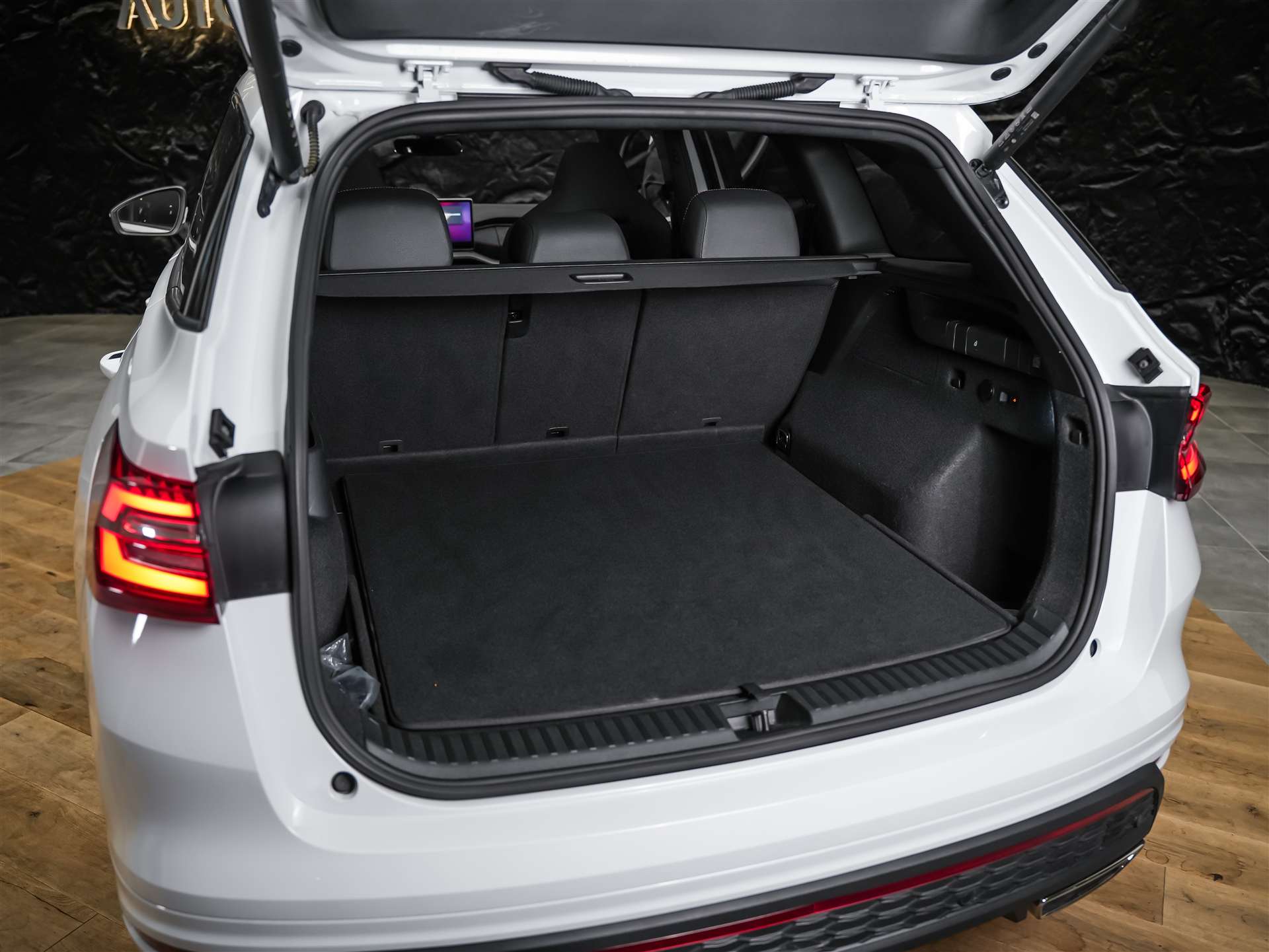 SKODA Kodiaq 2.0 TSI RS 4x4 *Head Up*Panorama*Standheizung*-image-44