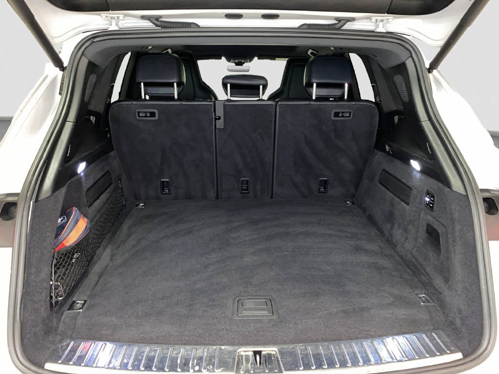 PORSCHE Cayenne 3.0 V6 E-Hybrid-image-13