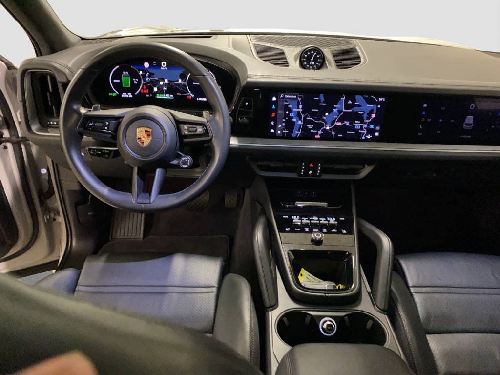 PORSCHE Cayenne 3.0 V6 E-Hybrid-image-9