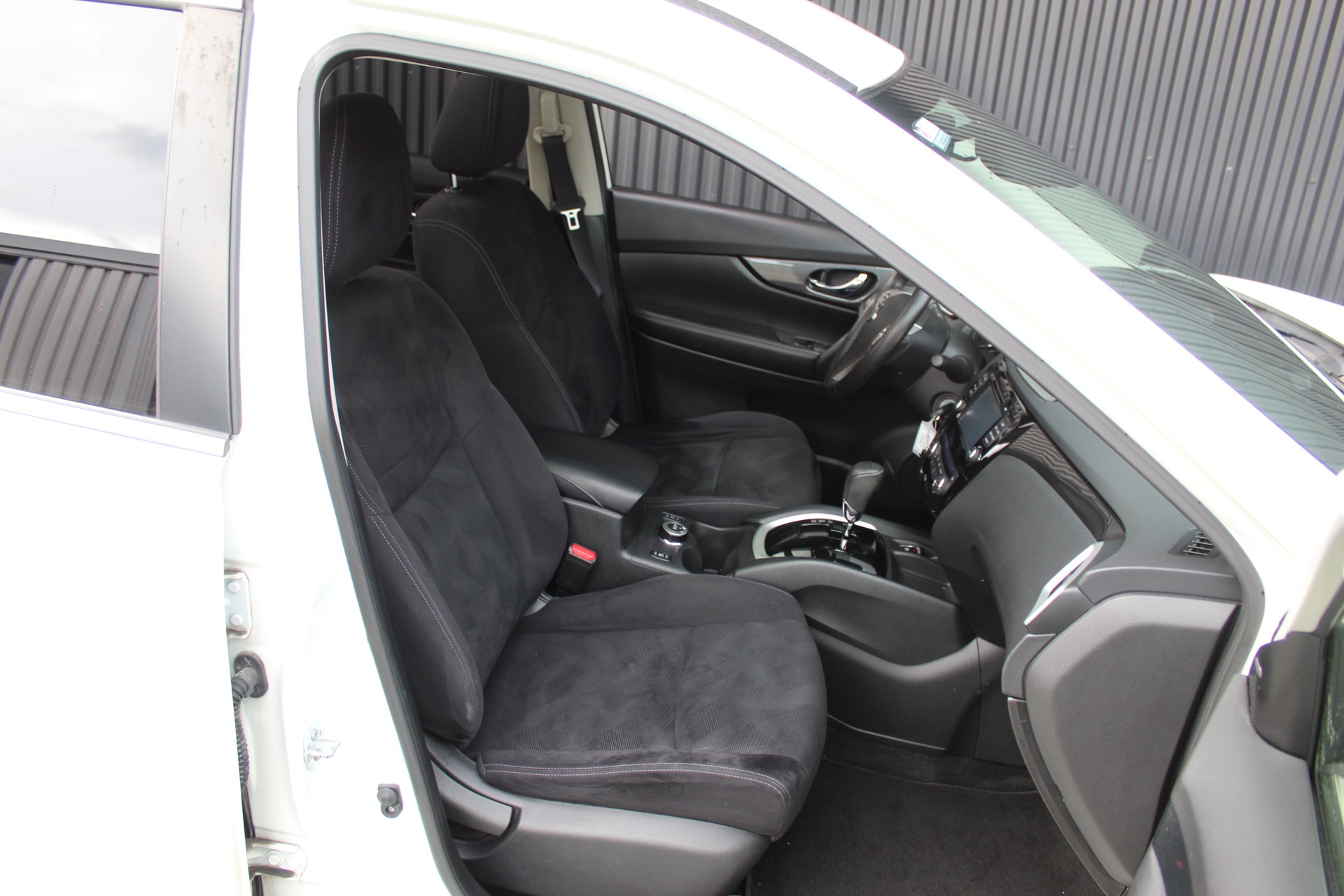 NISSAN X-Trail 2.0 dCi acenta Xtronic CVT ALL-MODE 4x4 7 Plätzer-image-10