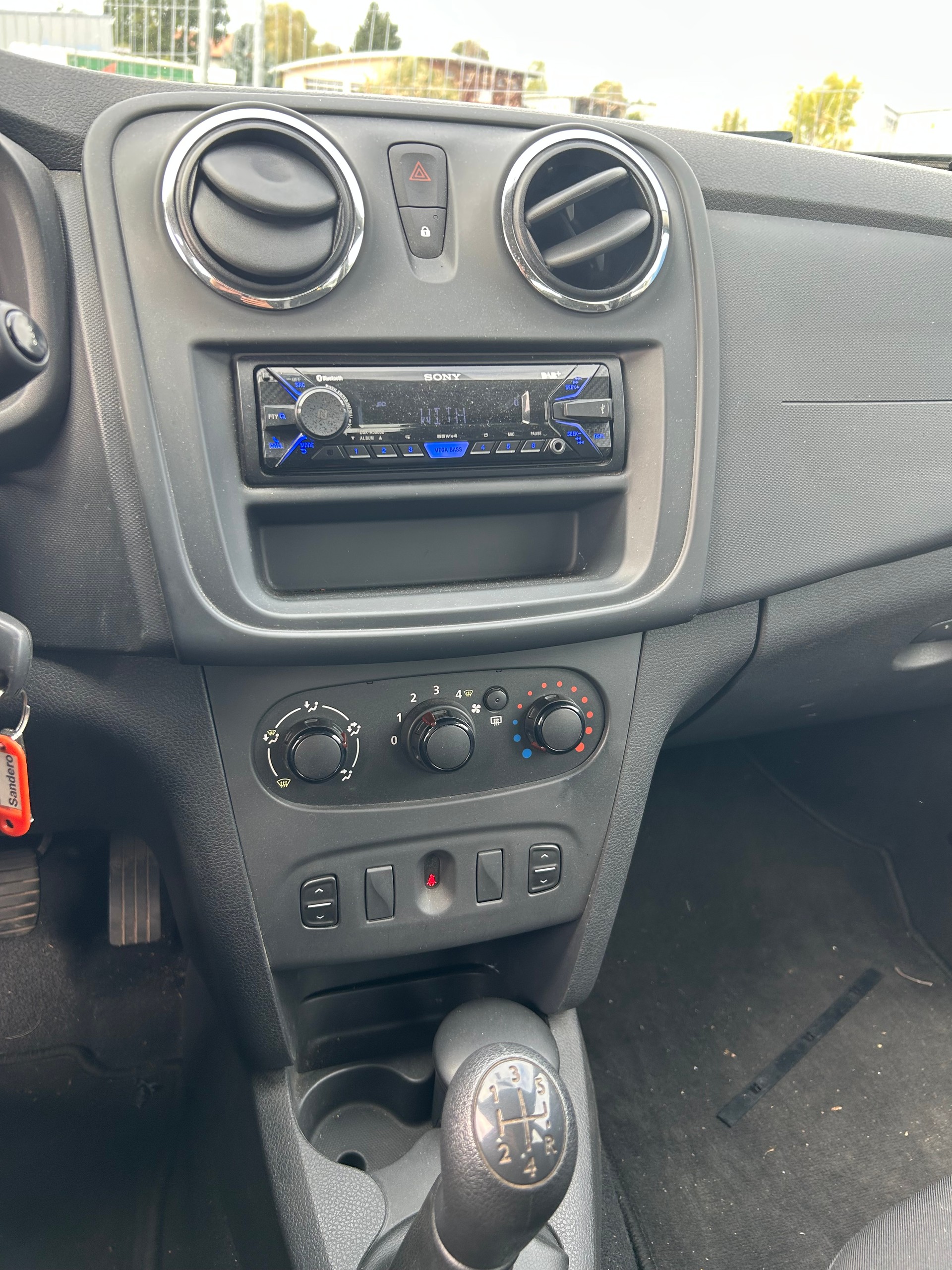 DACIA Sandero 1.2-image-8
