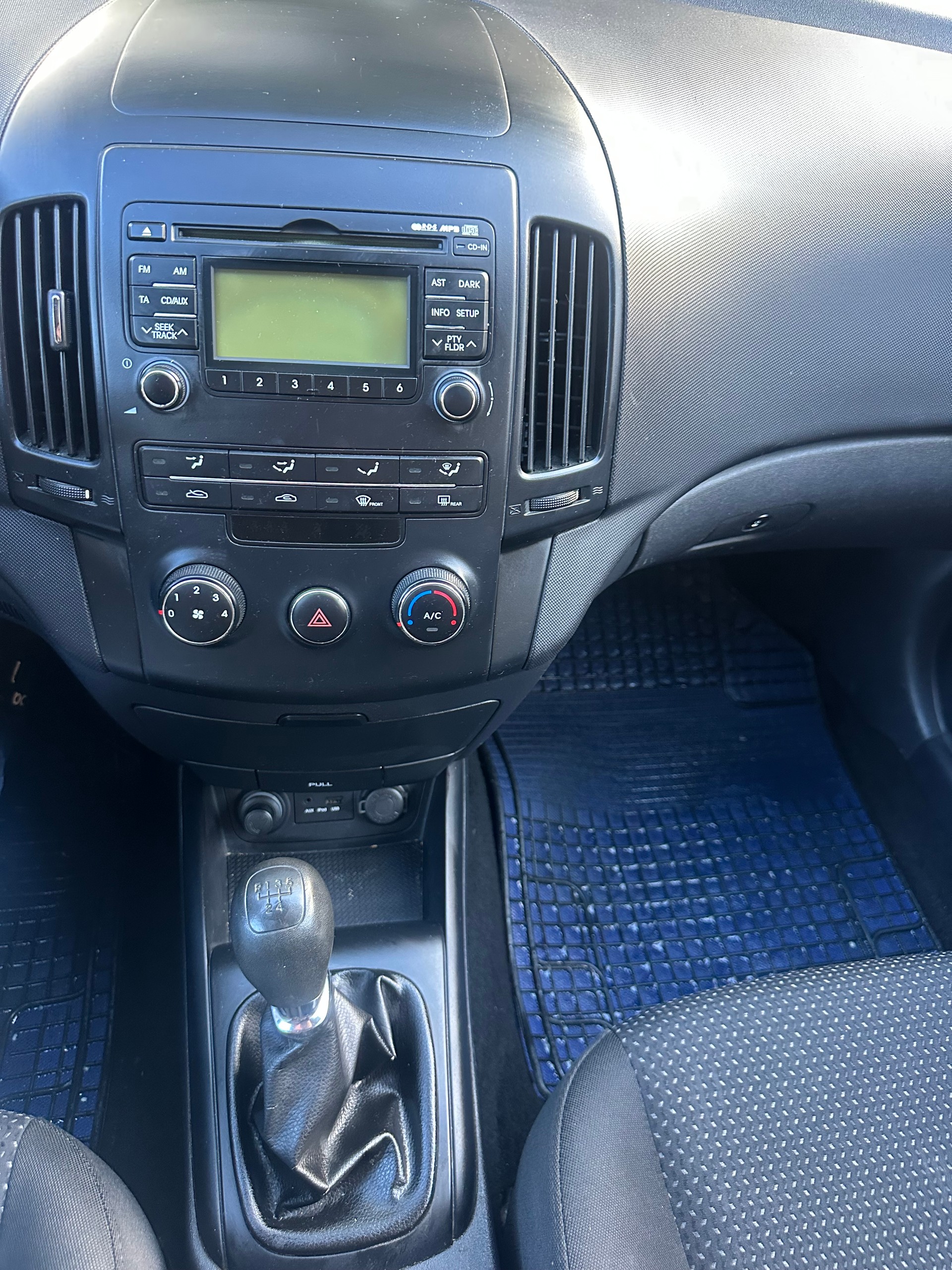 HYUNDAI i30 Wagon 1.4 Comfort-image-11