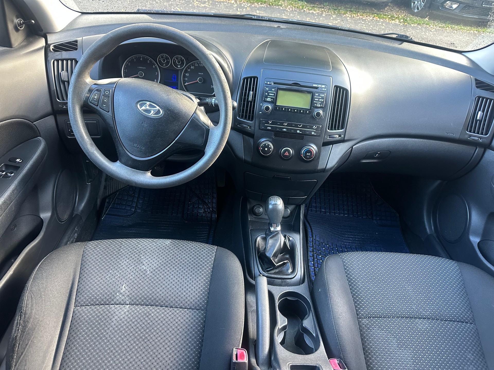 HYUNDAI i30 Wagon 1.4 Comfort-image-9