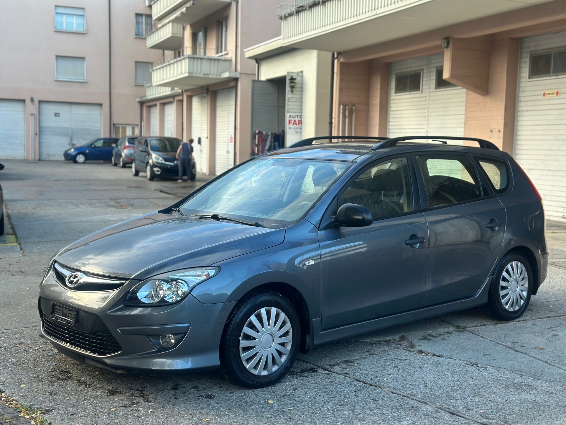 HYUNDAI i30 Wagon 1.4 Comfort-image-5