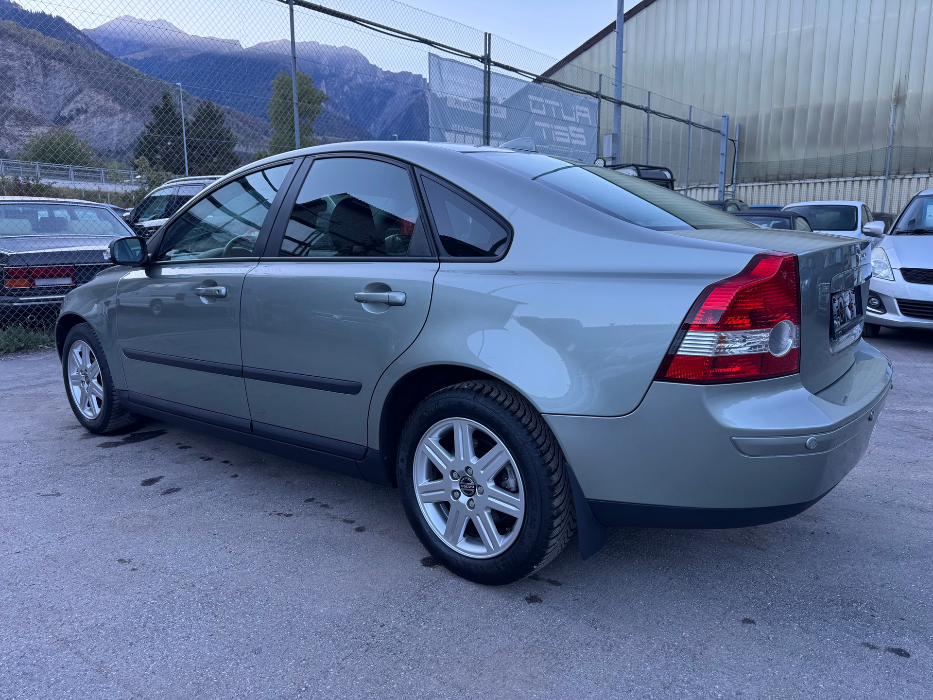 VOLVO S40 2.0-image-5