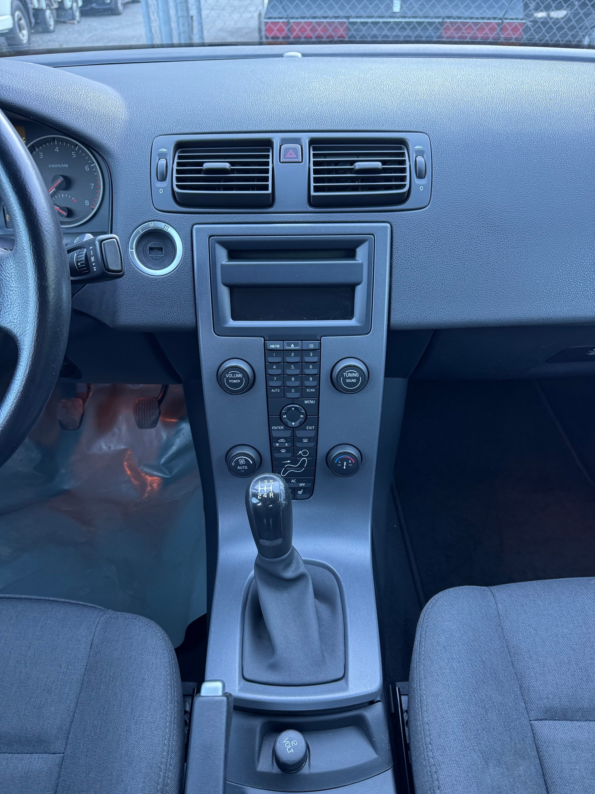 VOLVO S40 2.0-image-12