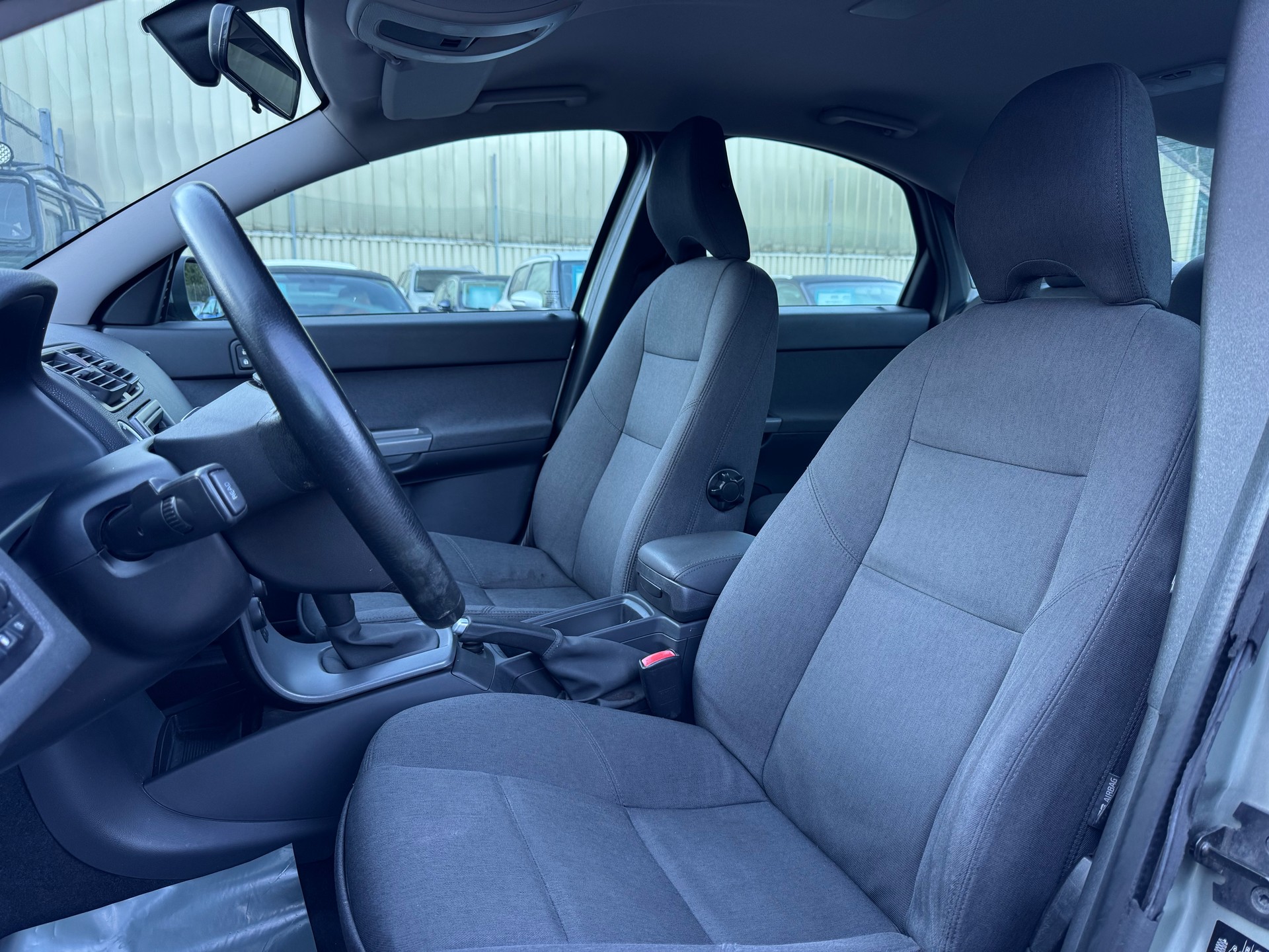 VOLVO S40 2.0-image-8