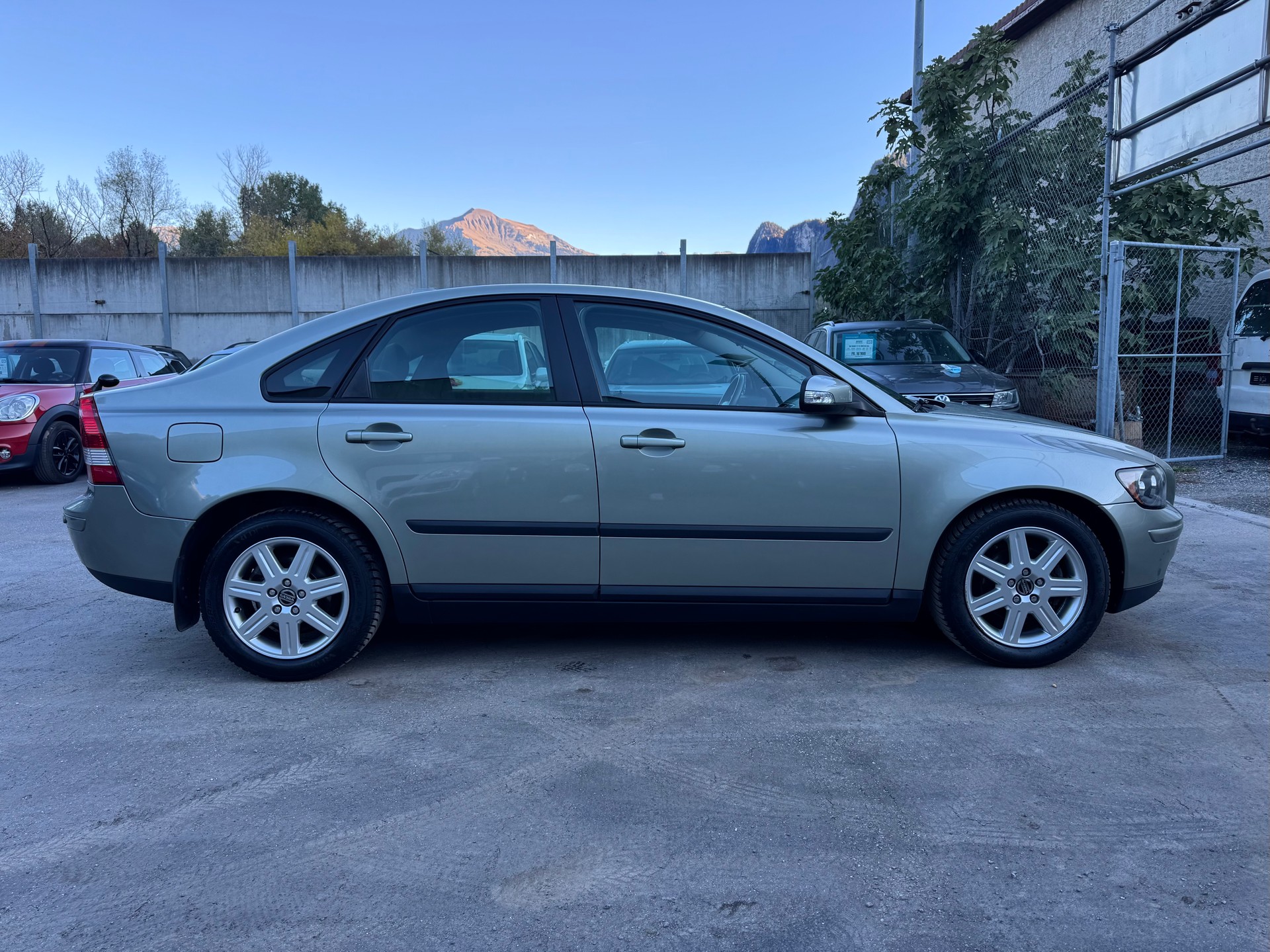 VOLVO S40 2.0-image-2