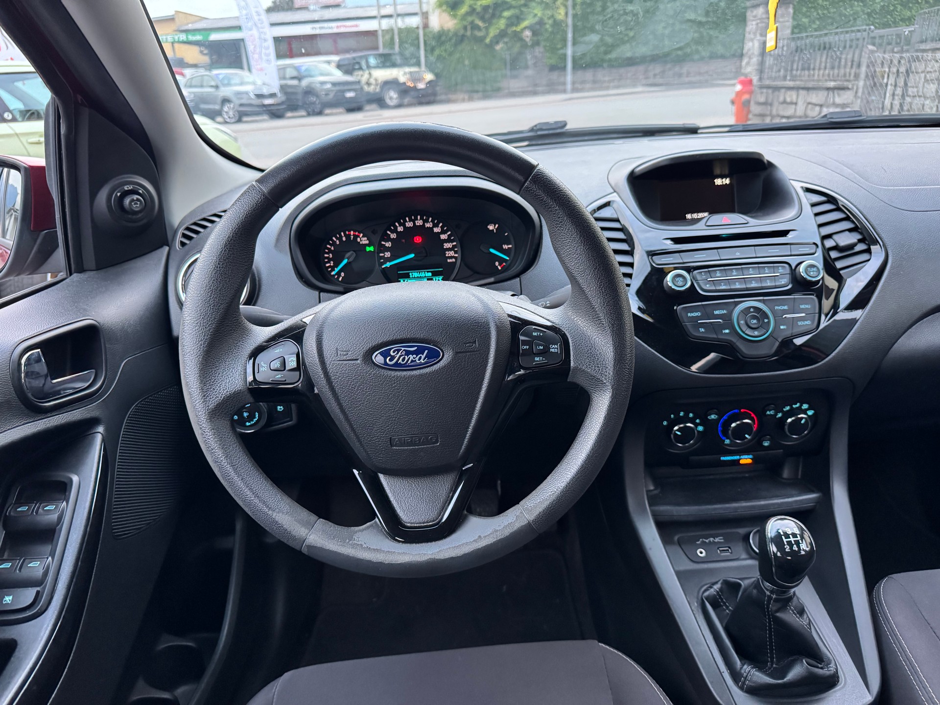 FORD KA+ 1.2 Ti-VCT Cool&Sound-image-12