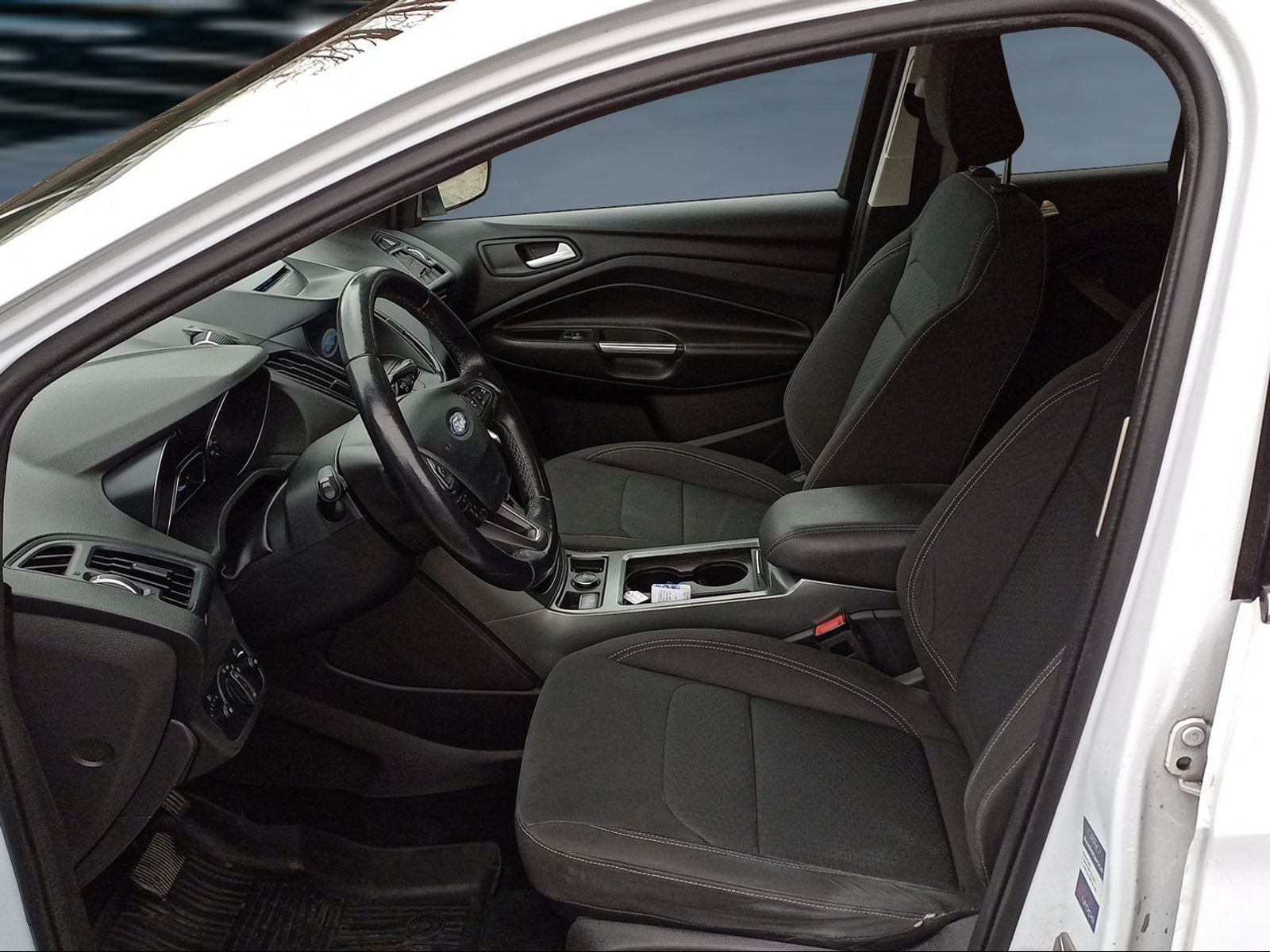FORD Kuga 2.0 TDCi Titanium 4WD PowerShift-image-8