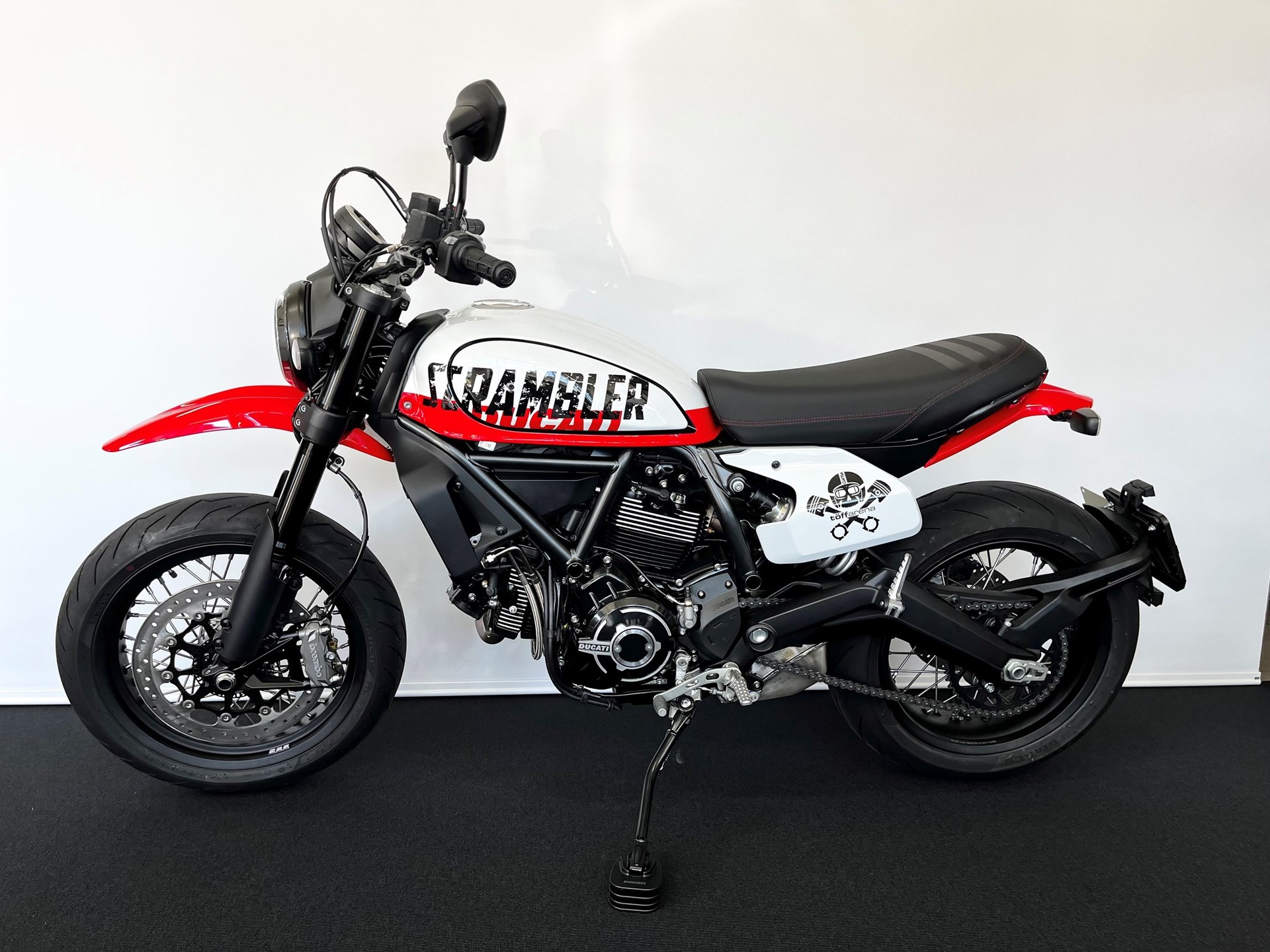 DUCATI SCRAMBLER URBAN MOTARD 35kW-showroom-element-1