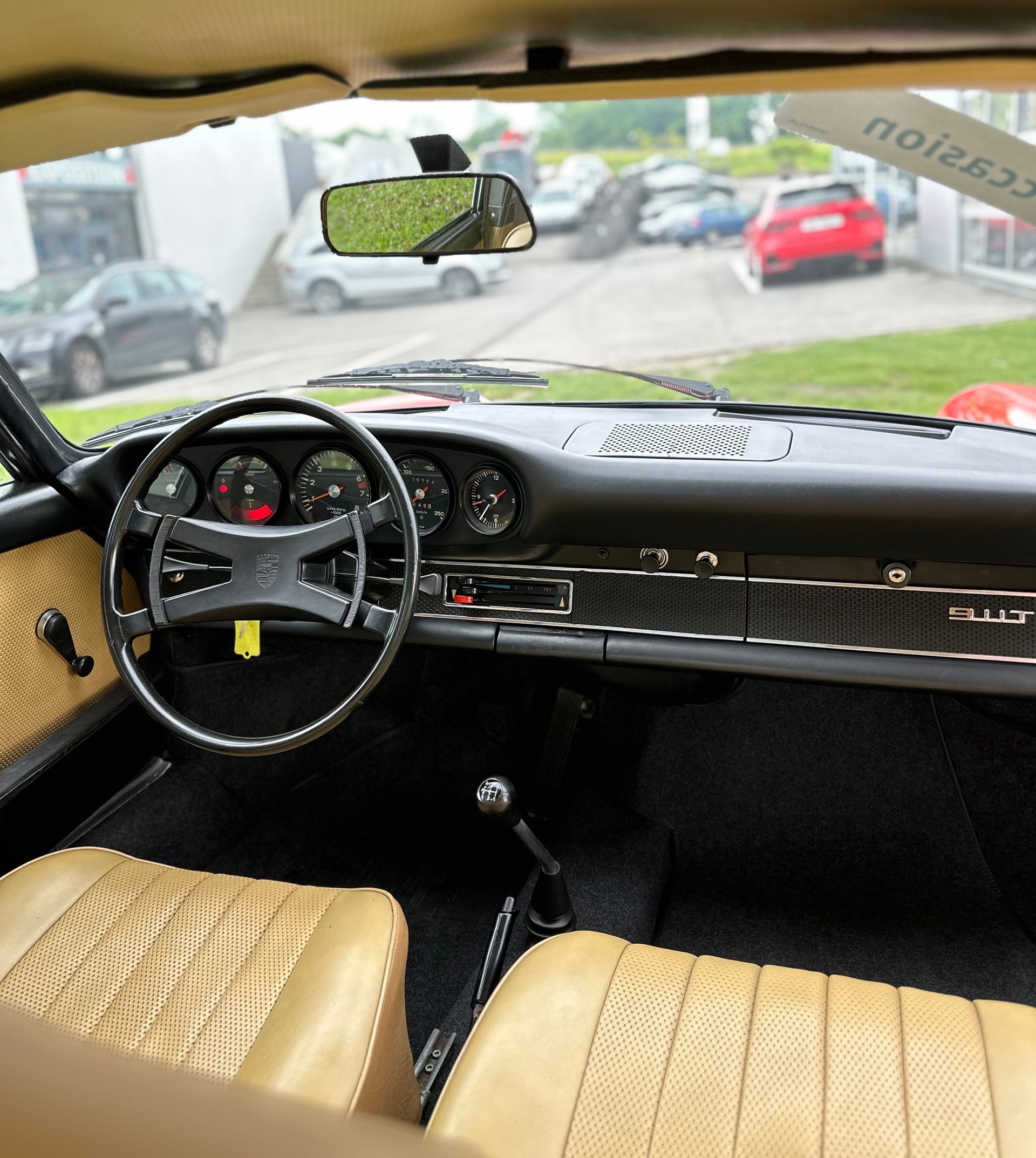 PORSCHE 911-image-9