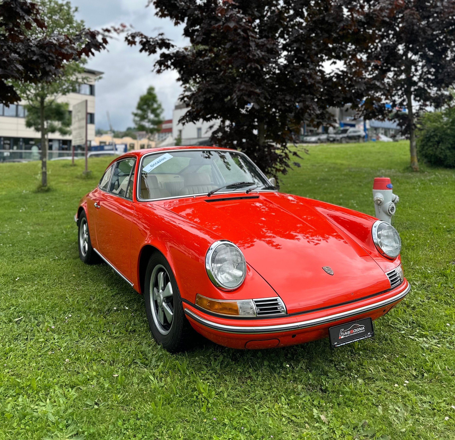 PORSCHE 911-showroom-element-3