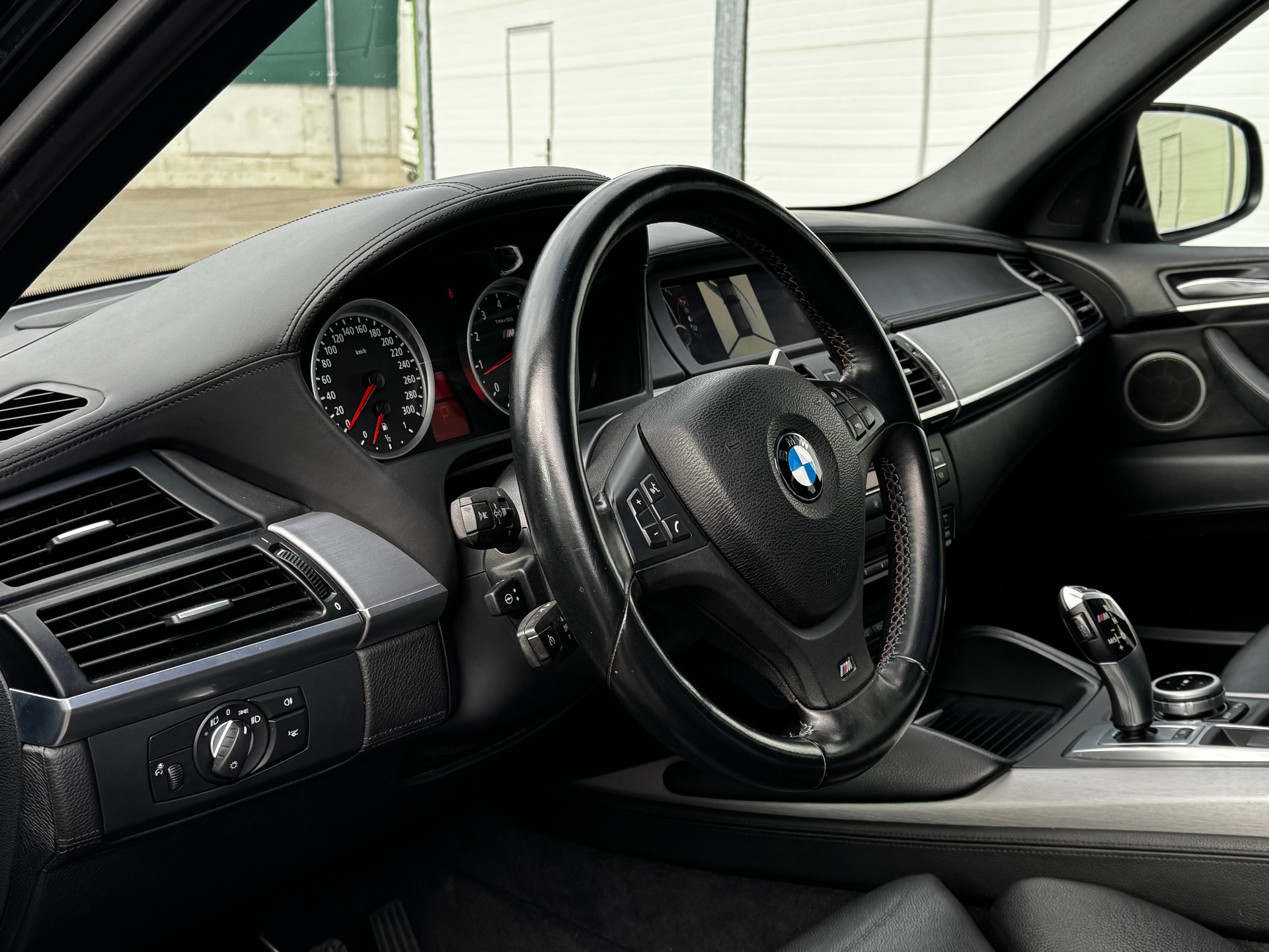 BMW X5 xDrive M Steptronic-image-9