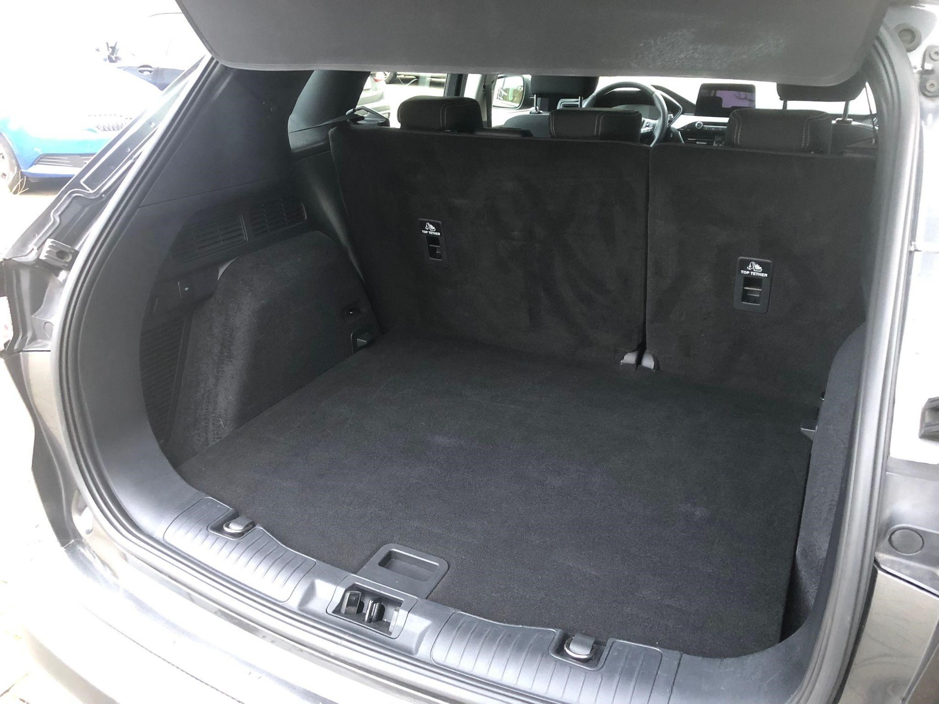 FORD Kuga 2.0 EcoBlue Cool & Connect 4x4-image-16