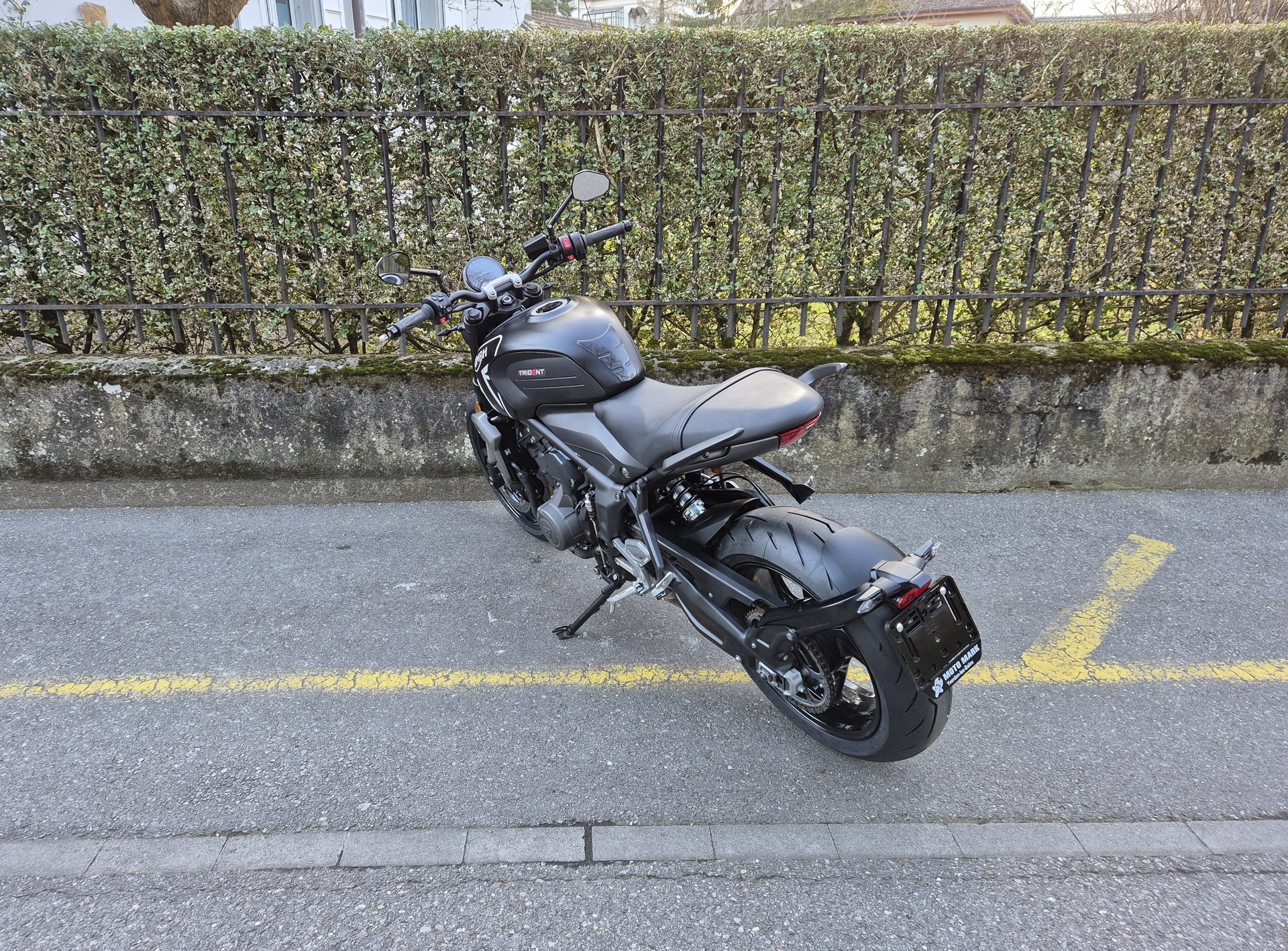 TRIUMPH Trident 660-showroom-element-2