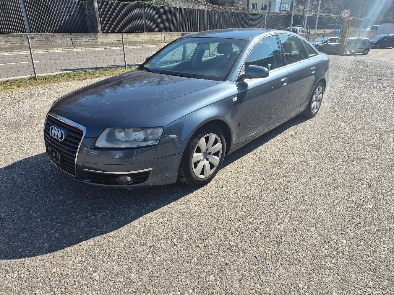 AUDI A6 2.4 V6-image-2