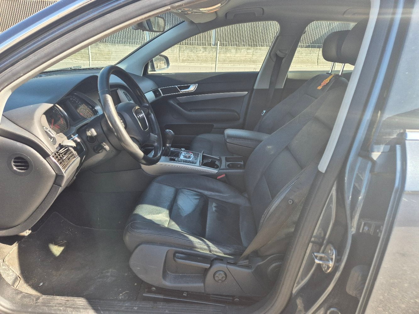 AUDI A6 2.4 V6-image-7