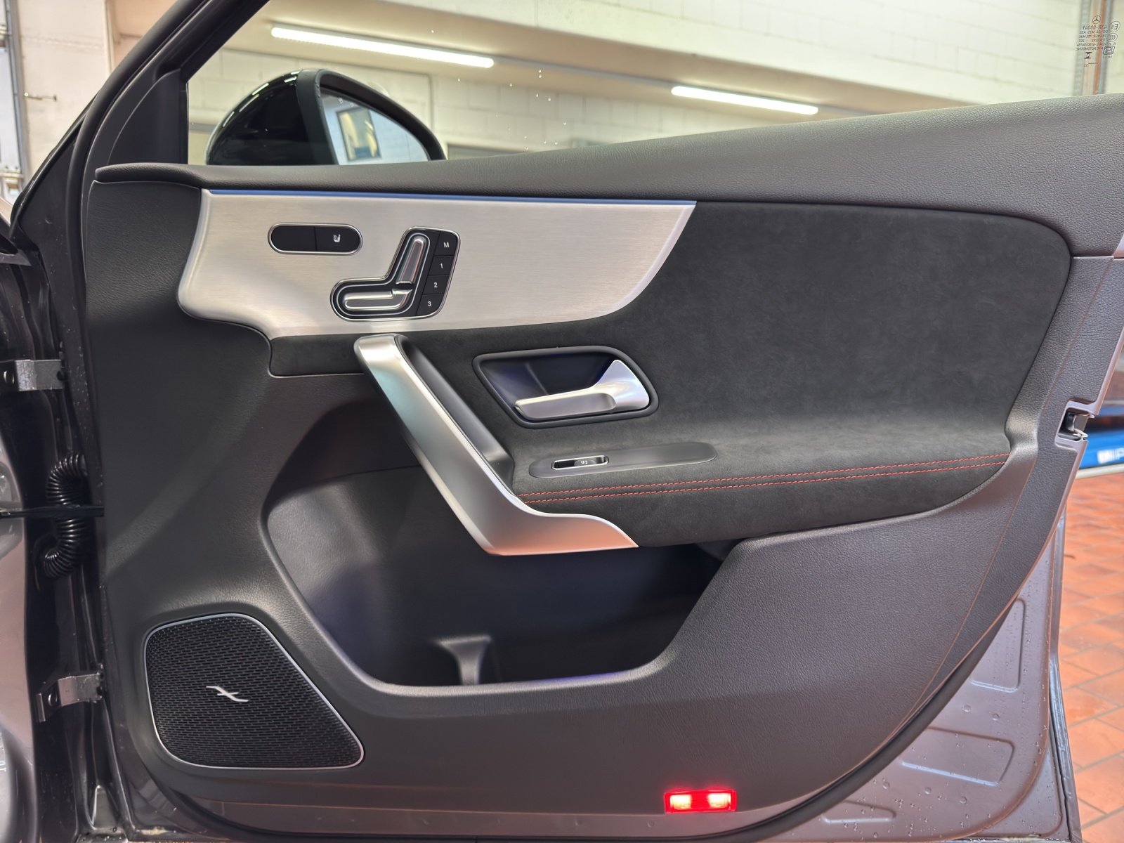 MERCEDES-BENZ A AMG 35 4Matic+ 8G-DCT-image-14