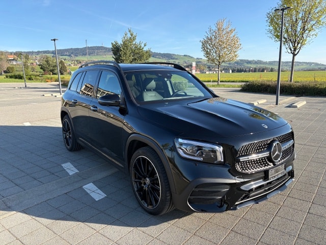 MERCEDES-BENZ GLB 220 d 4Matic AMG Line 8G-Tronic
