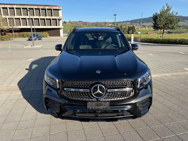 MERCEDES-BENZ GLB 220 d 4Matic AMG Line 8G-Tronic-image-3
