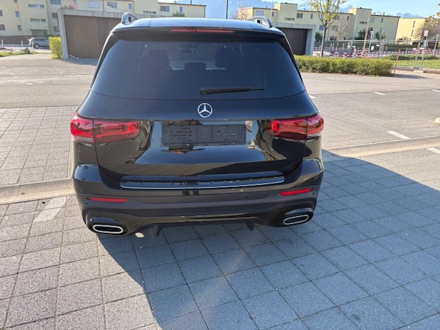 MERCEDES-BENZ GLB 220 d 4Matic AMG Line 8G-Tronic-image-5