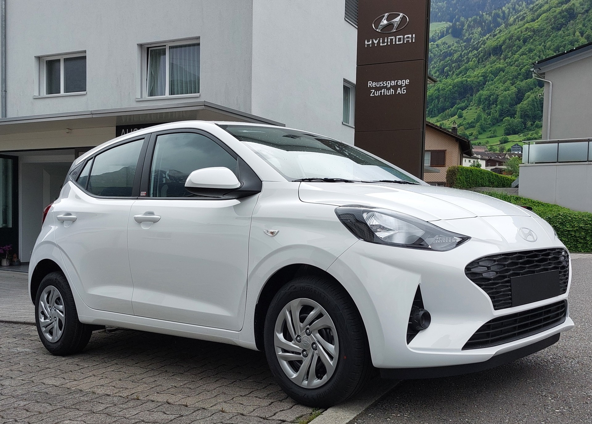 HYUNDAI i10 Origo-image-0