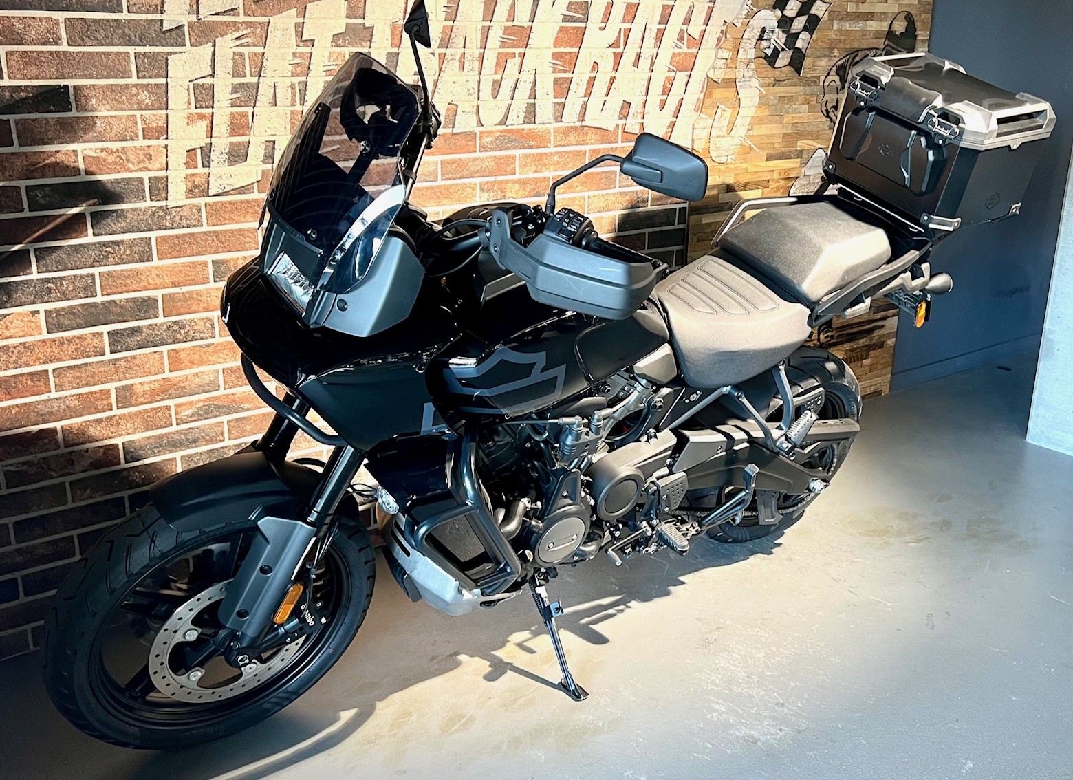 HARLEY-DAVIDSON RA Pan America 1250 Special-showroom-element-2