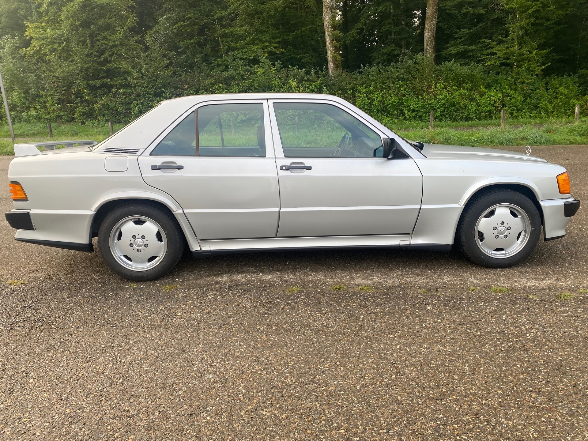 MERCEDES-BENZ 190 E 2.5-16 Automatic-image-5