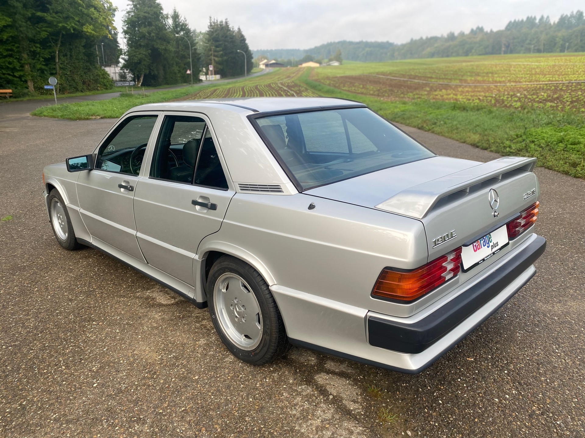 MERCEDES-BENZ 190 E 2.5-16 Automatic-showroom-element-2