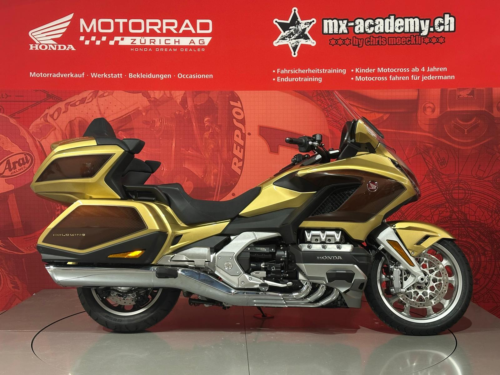 HONDA Gold Wing *Eternal Gold*