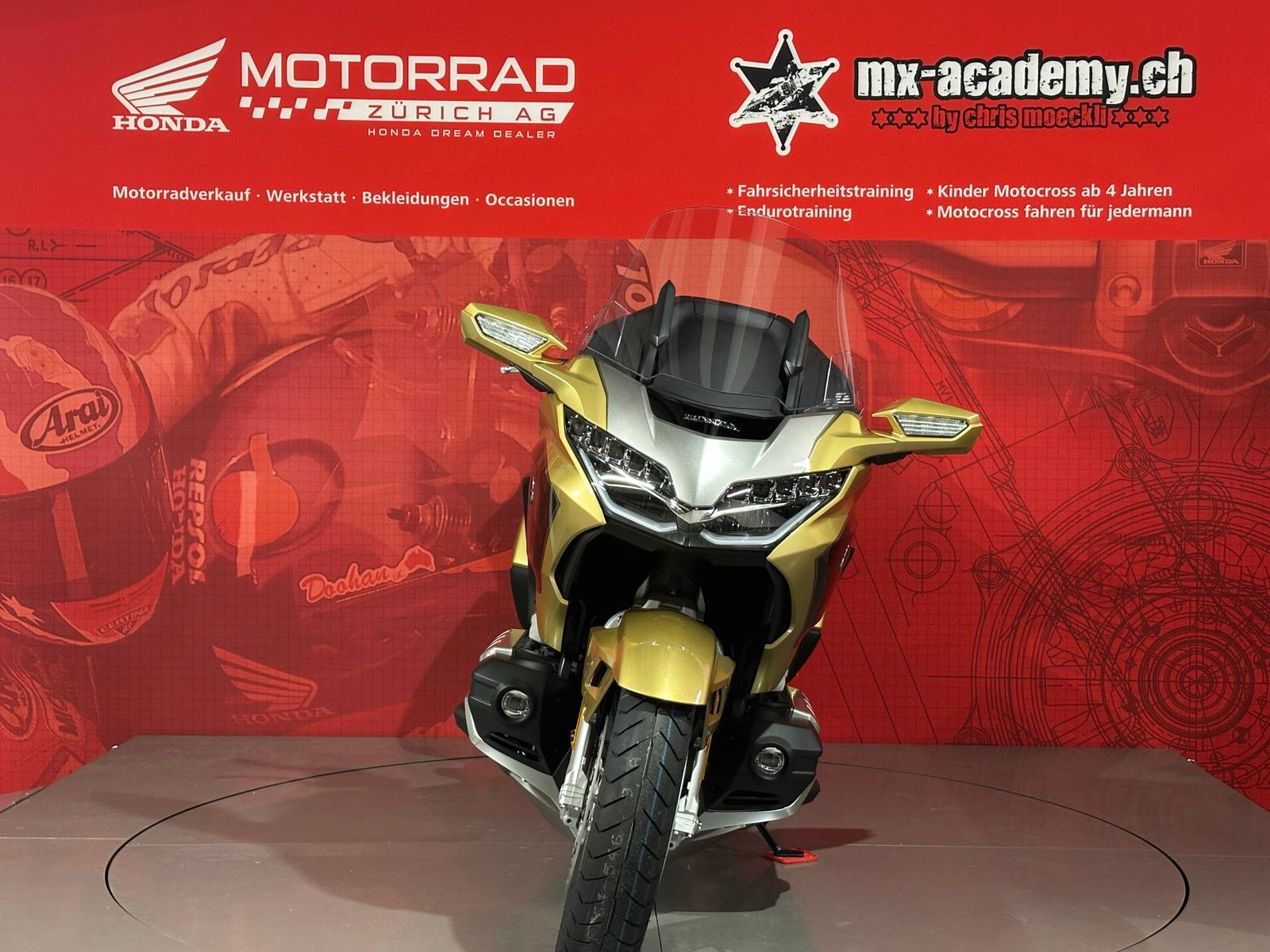 HONDA Gold Wing *Eternal Gold*-image-9