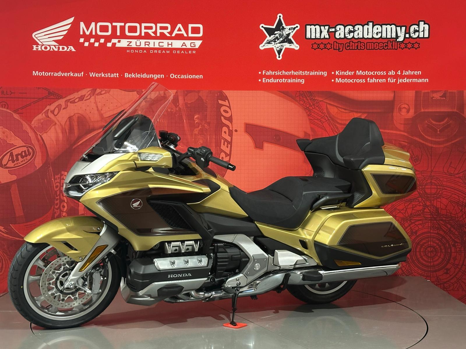 HONDA Gold Wing *Eternal Gold*-showroom-element-1