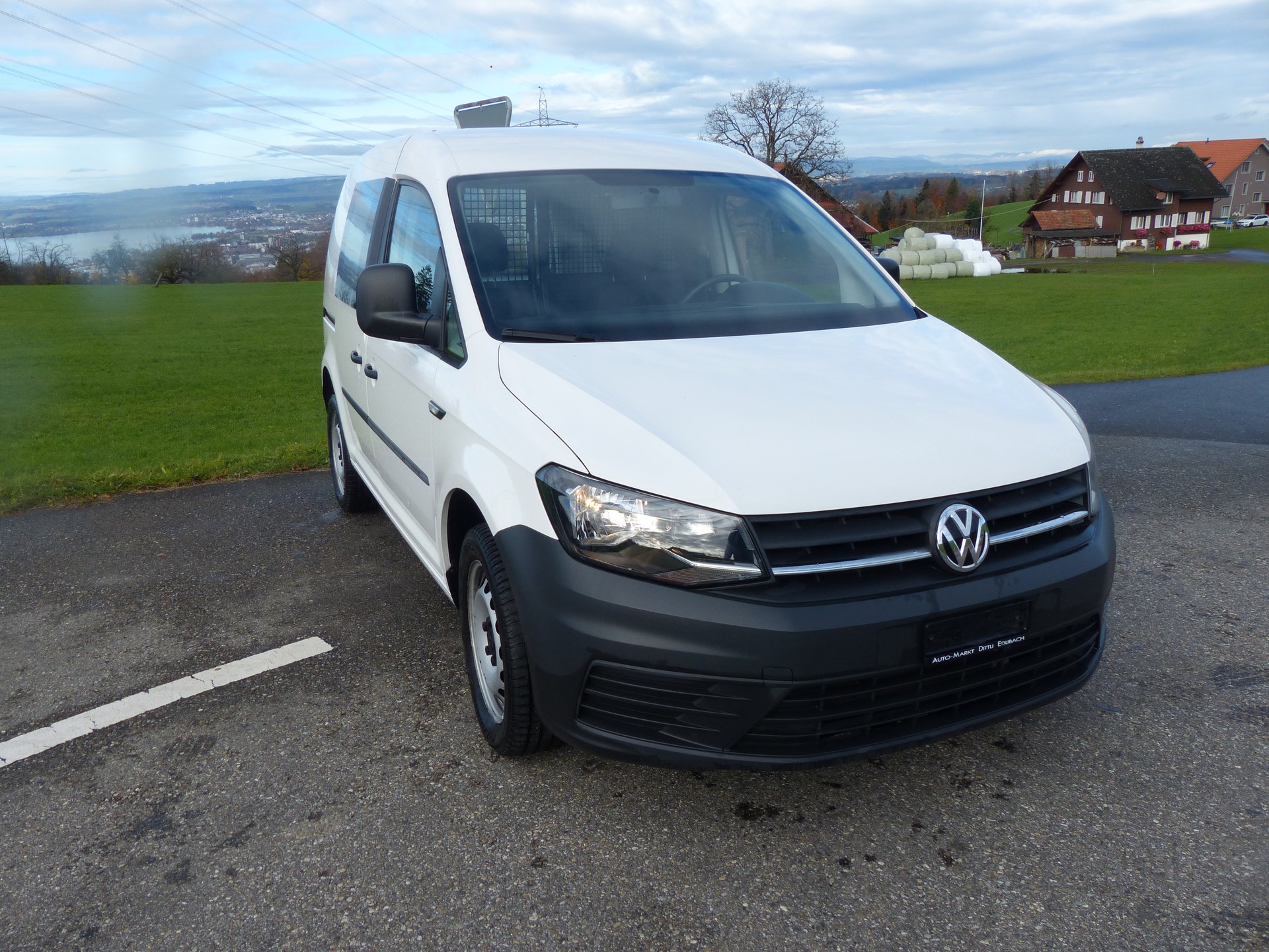 VW Caddy 2.0TDI BlueMotion Technology DSG-image-3