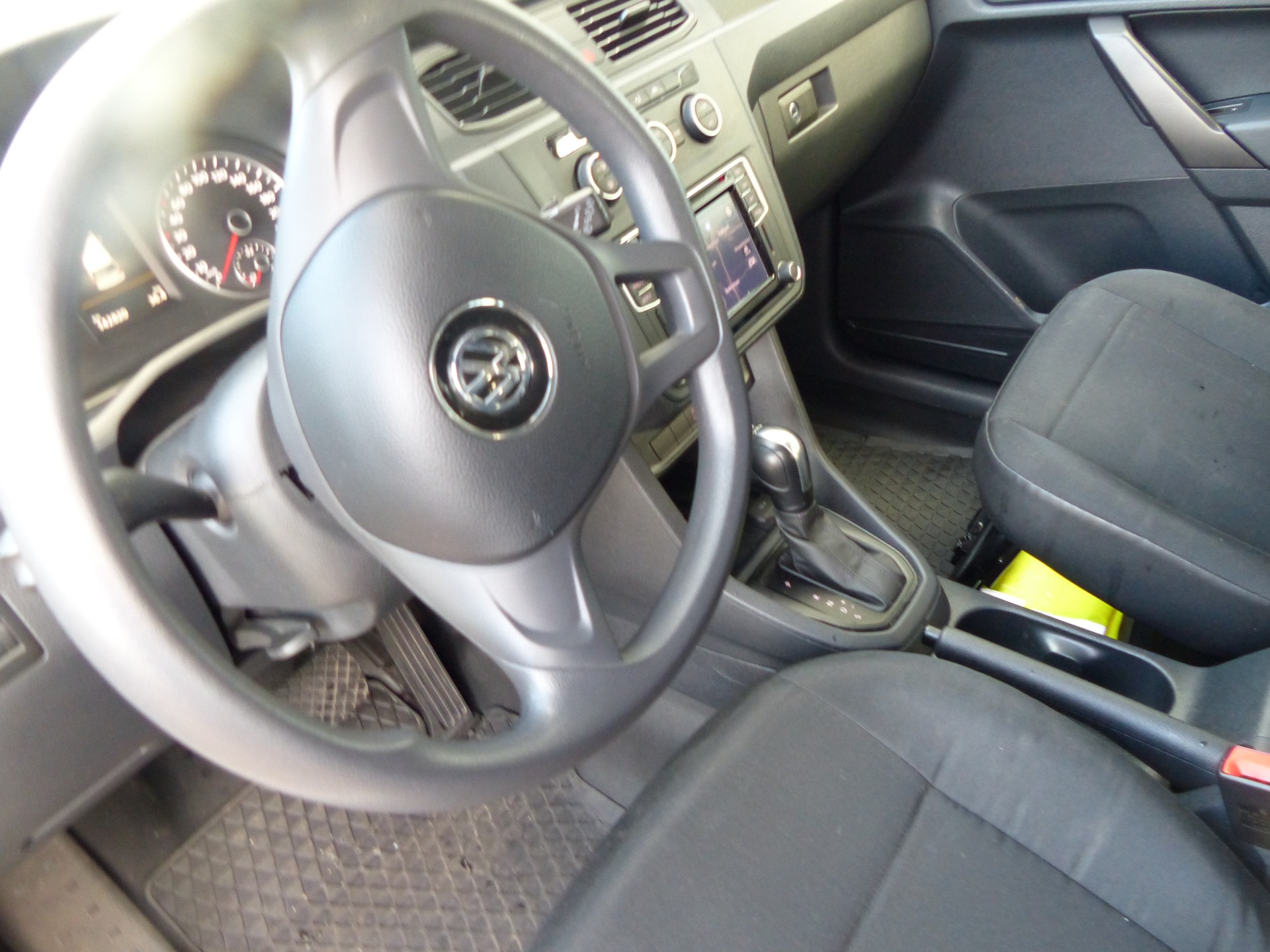 VW Caddy 2.0TDI BlueMotion Technology DSG-image-19