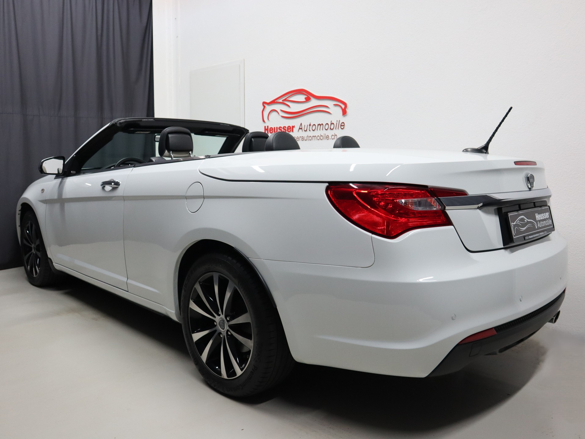 LANCIA Flavia 2.4 Automatic - Navi - Leder - LED - 170 PS-showroom-element-3