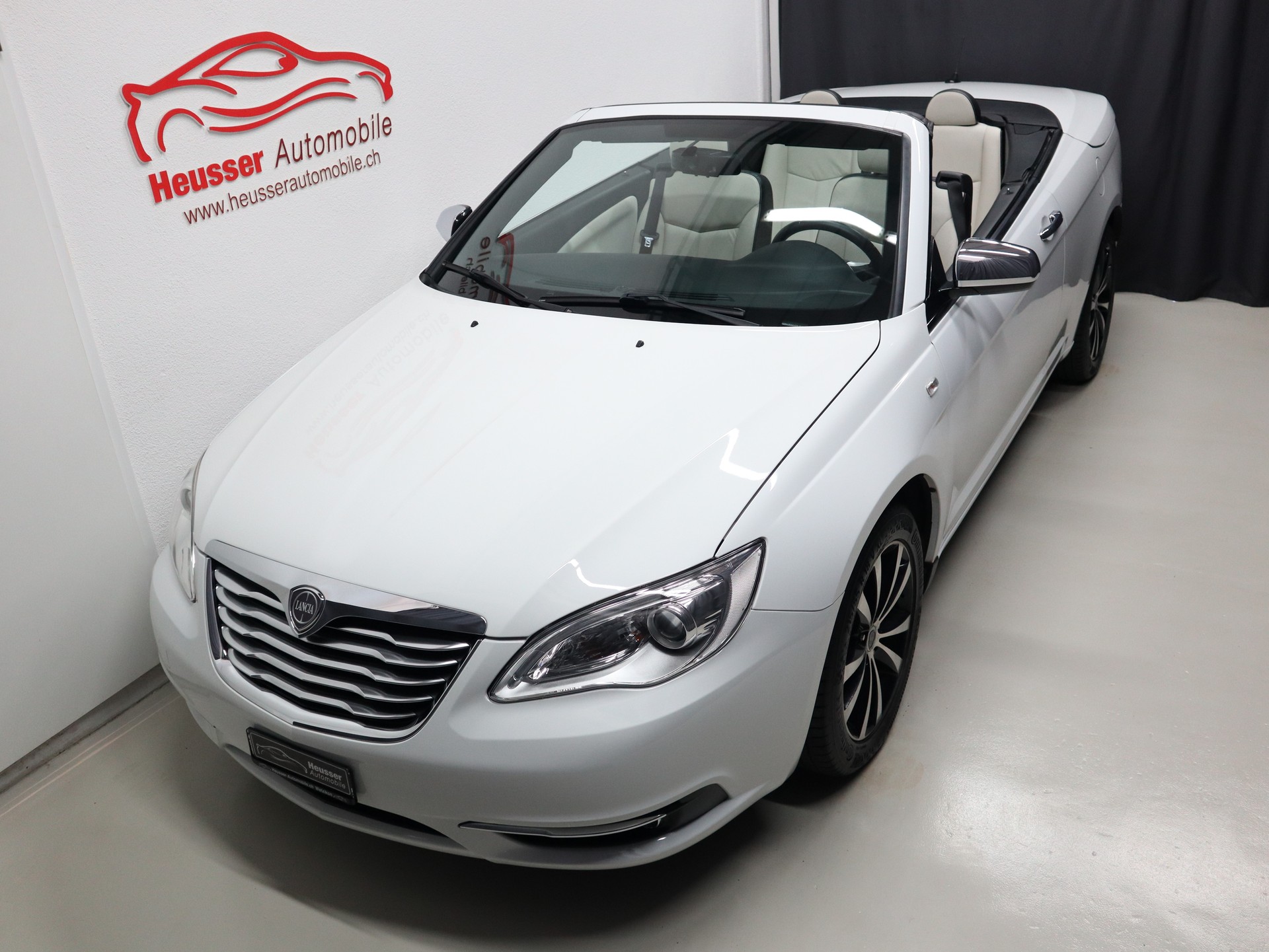 LANCIA Flavia 2.4 Automatic - Navi - Leder - LED - 170 PS-showroom-element-2