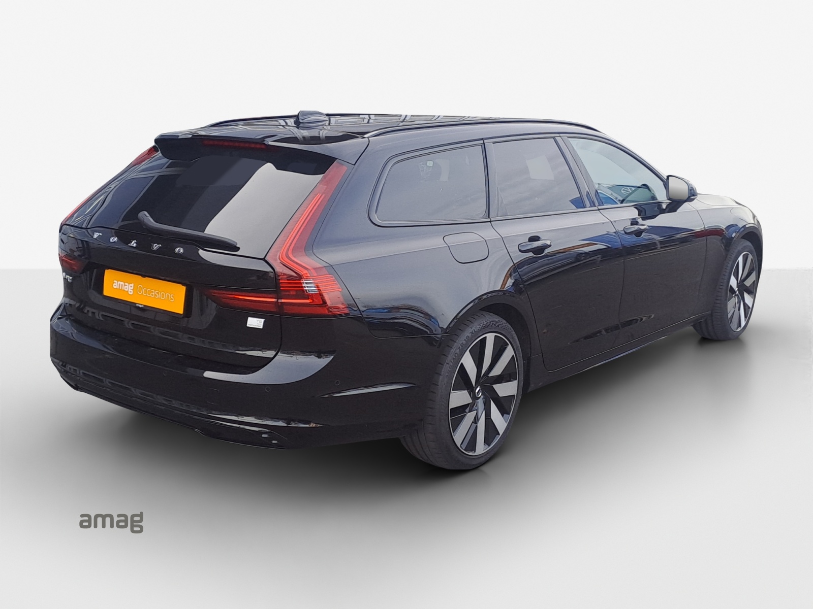 VOLVO V90 T8 eAWD Plug in Hybrid Ultimate Dark Geartronic-image-5