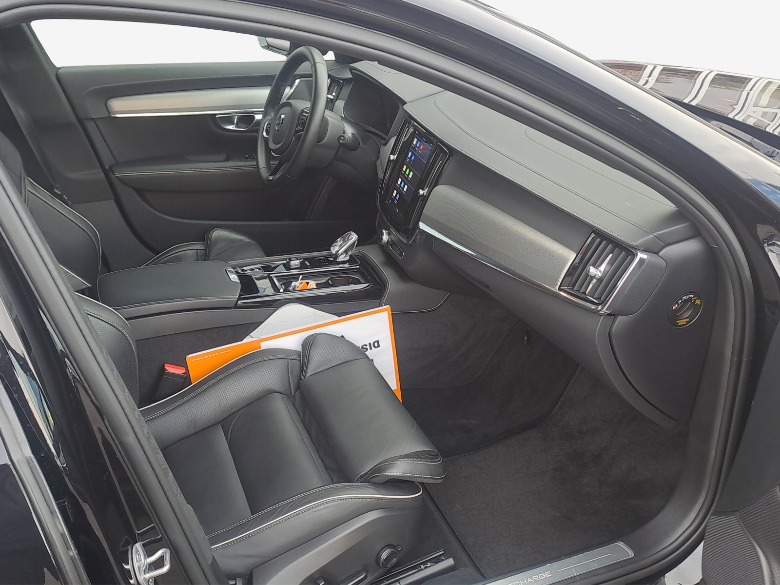 VOLVO V90 T8 eAWD Plug in Hybrid Ultimate Dark Geartronic-image-14