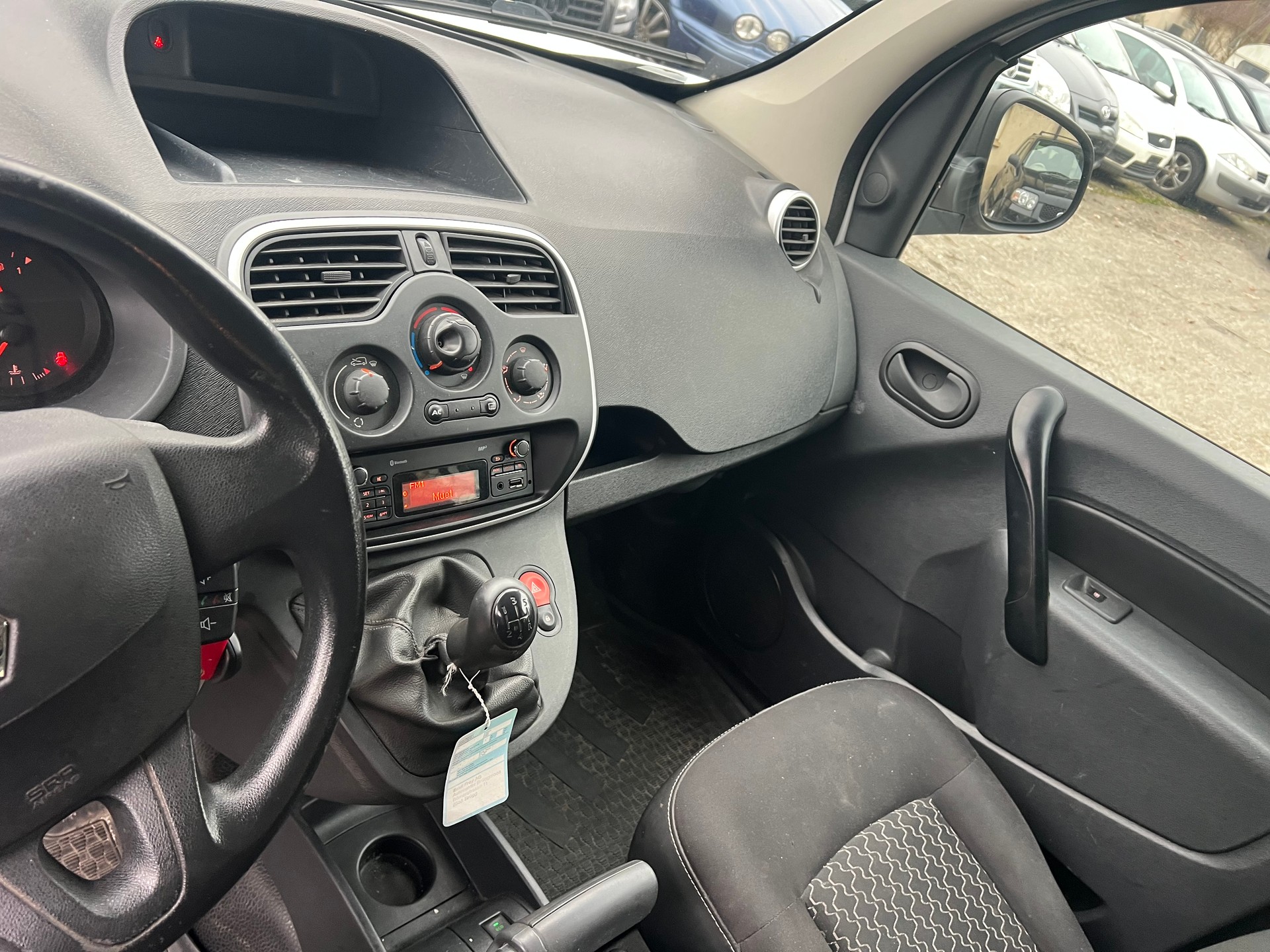 RENAULT Kangoo Medium dCi 75 Business-image-8