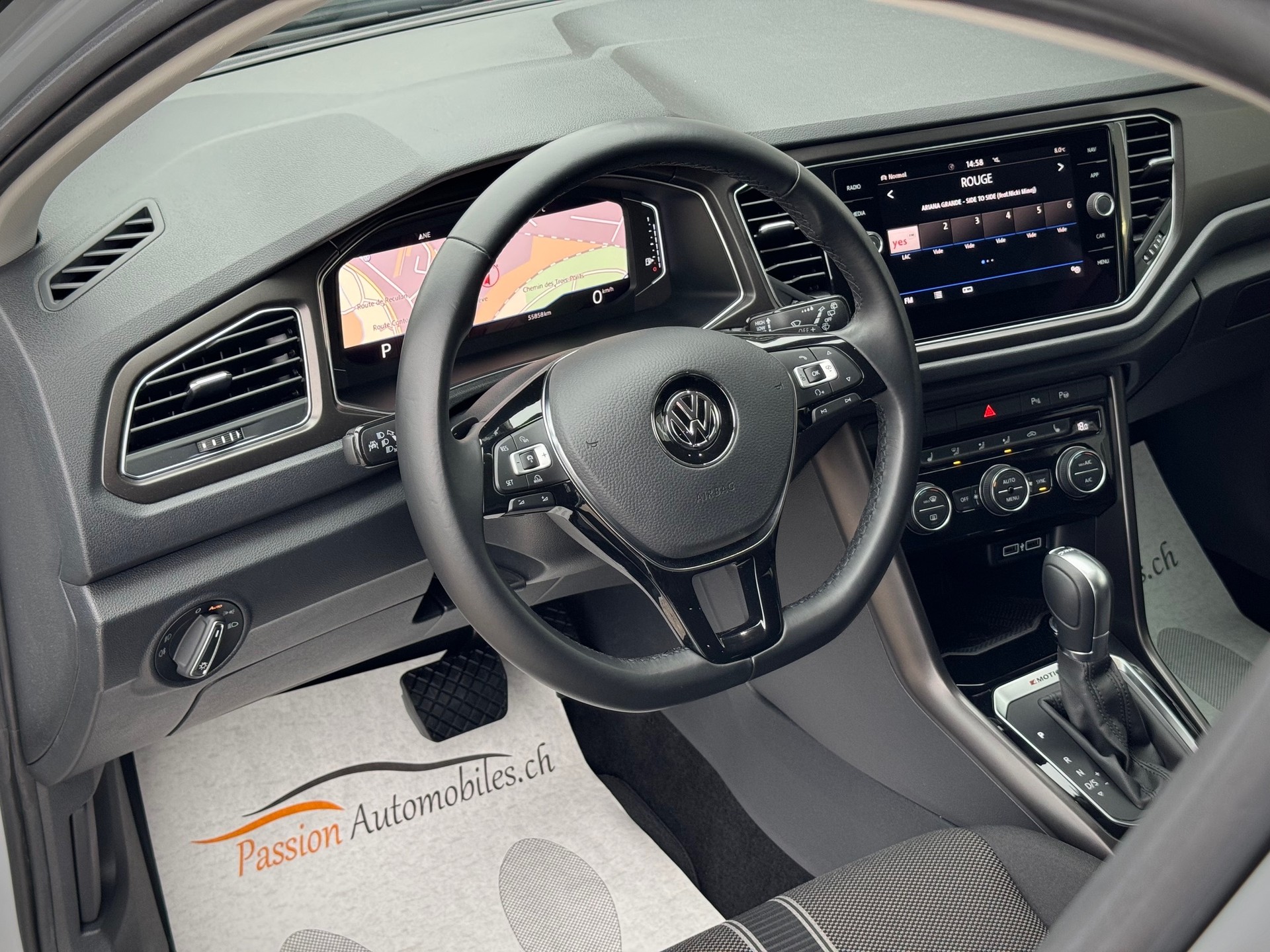 VW T-Roc 2.0 TSI Advance DSG 4Motion - Véhicule Suisse (CH)-image-5