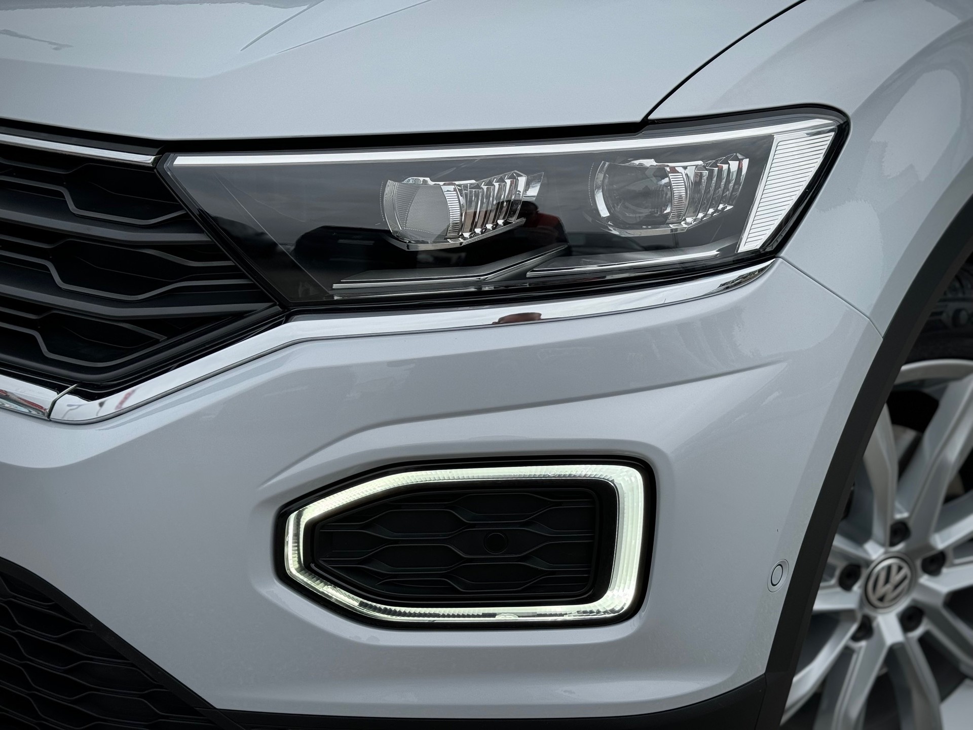 VW T-Roc 2.0 TSI Advance DSG 4Motion - Véhicule Suisse (CH)-image-4