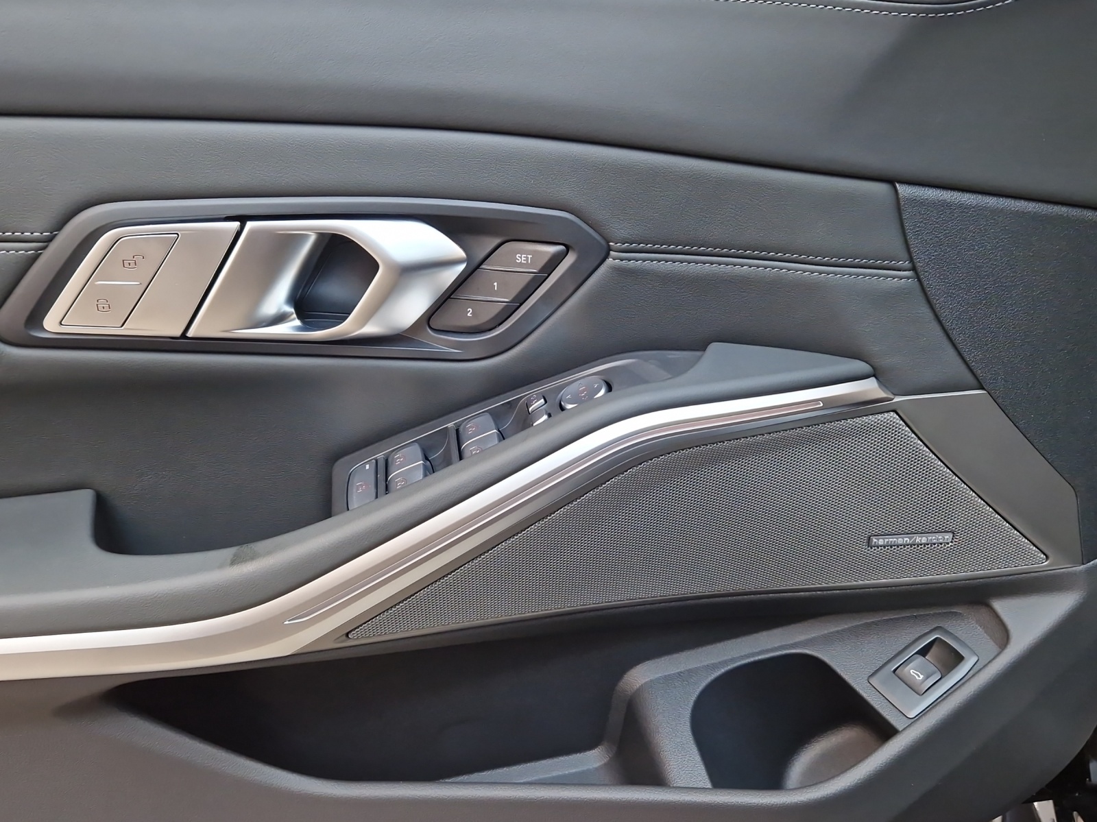 BMW M3 Touring xDrive Competition M-image-13