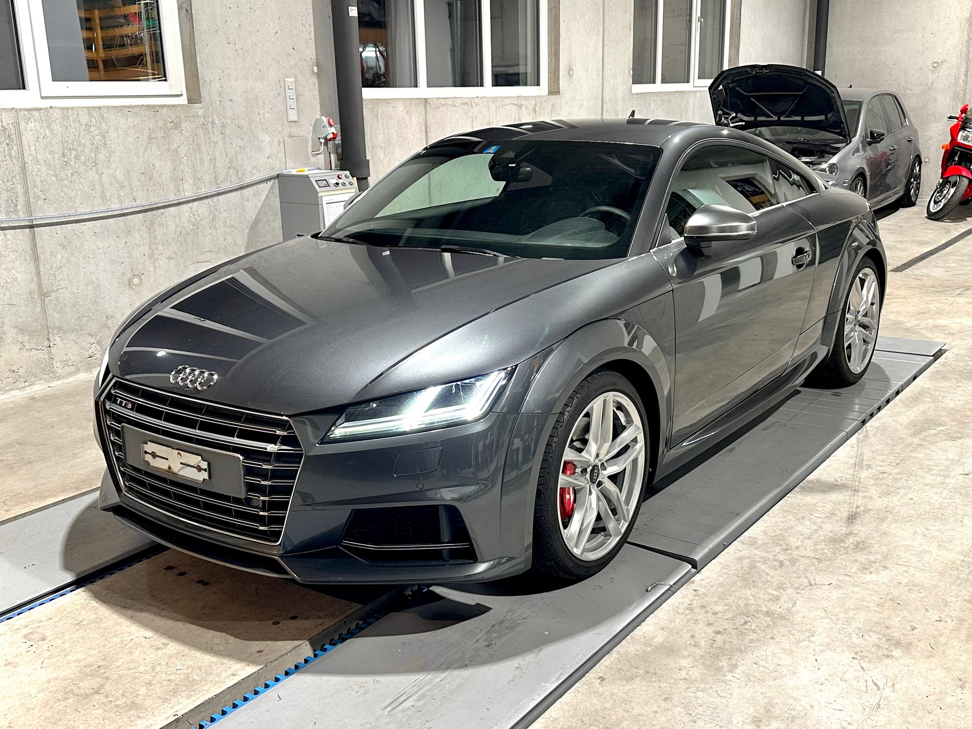 AUDI TTS Coupé 2.0 TFSI quattro S-tronic-image-0