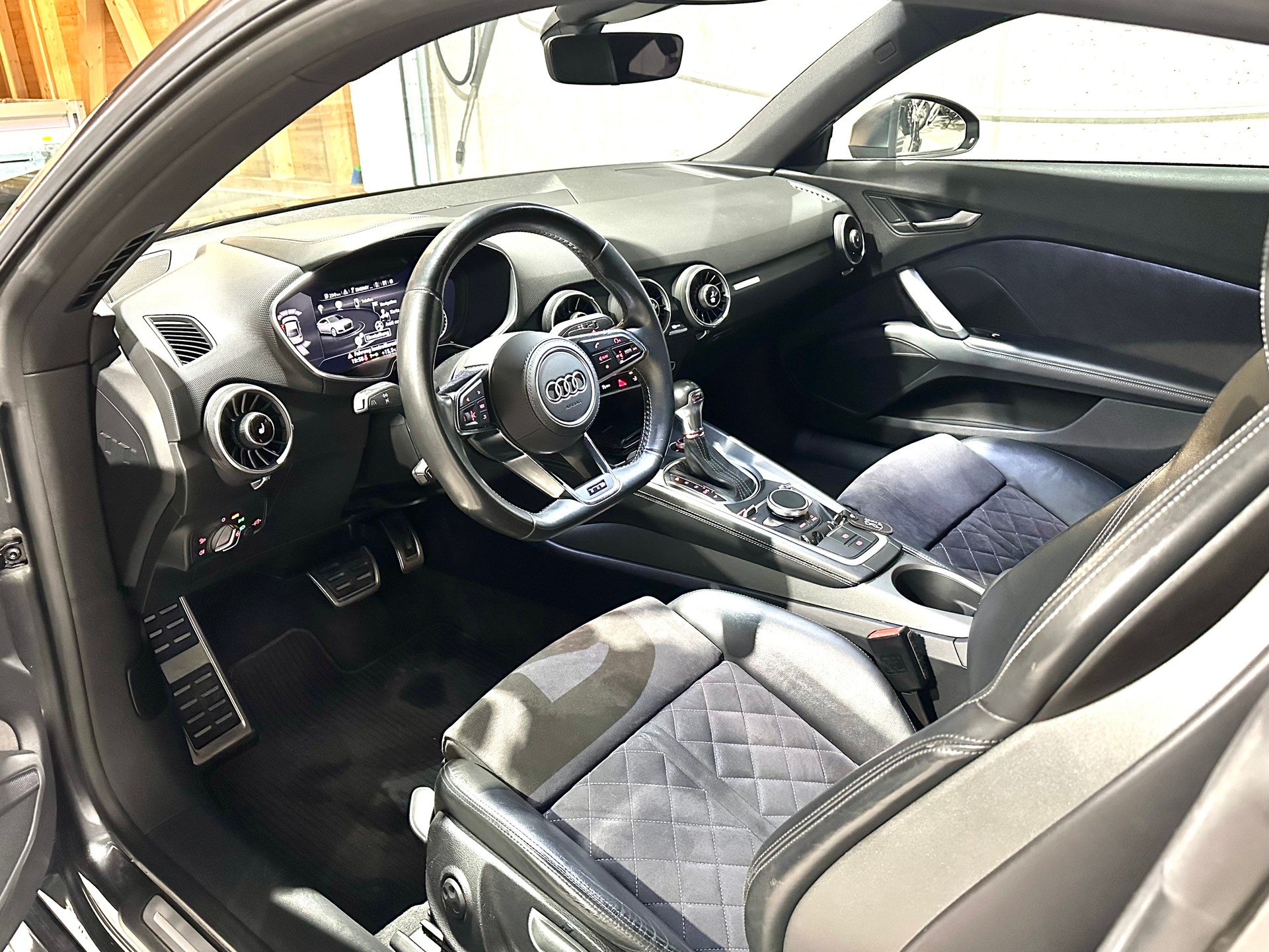 AUDI TTS Coupé 2.0 TFSI quattro S-tronic-image-5