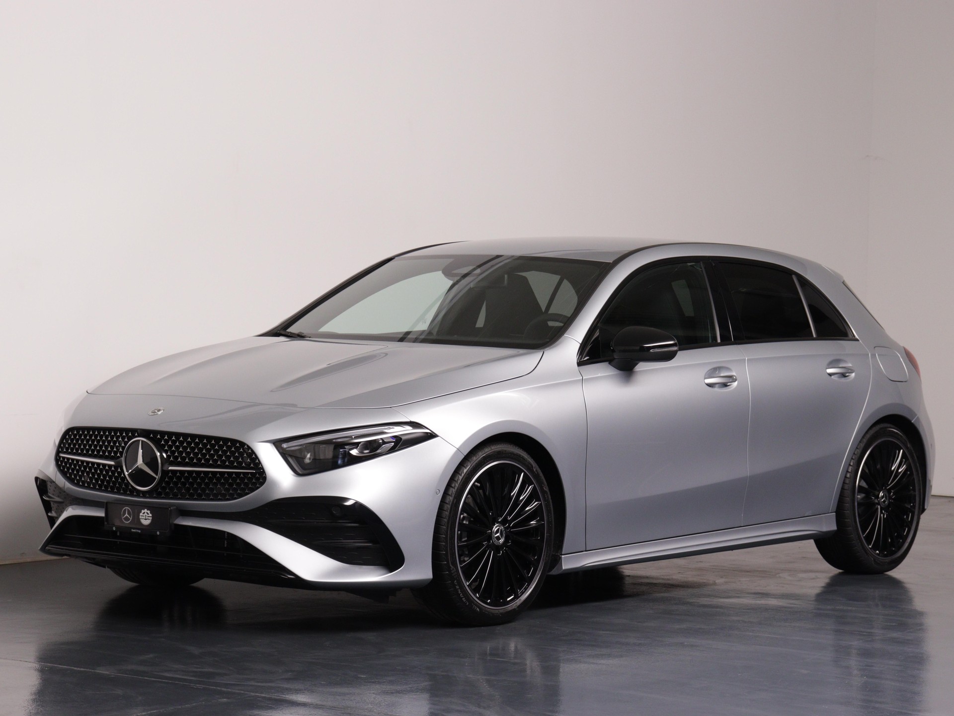 MERCEDES-BENZ A 200 Night Star AMG Line