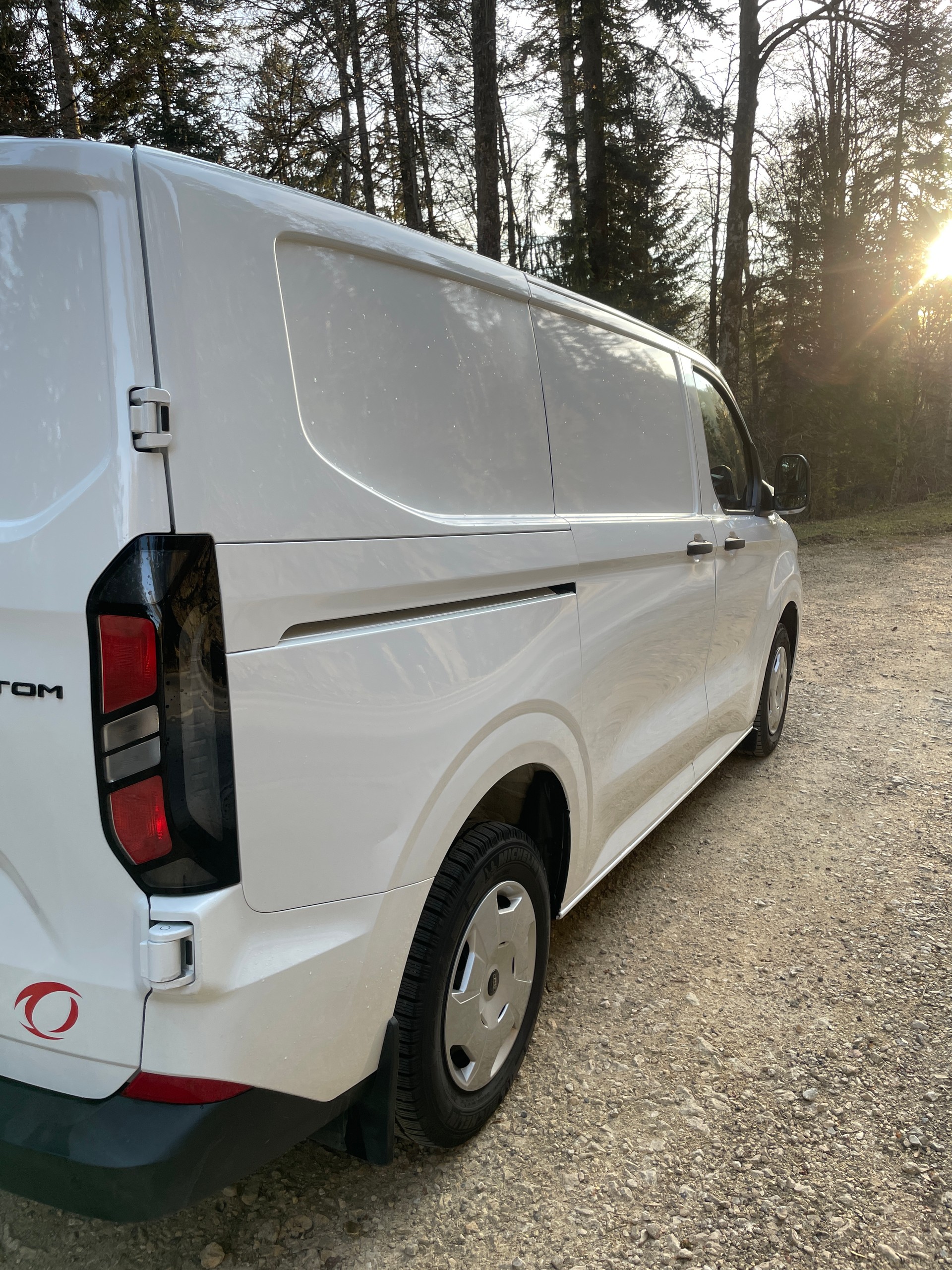 FORD TRANSIT CUSTOM-image-9