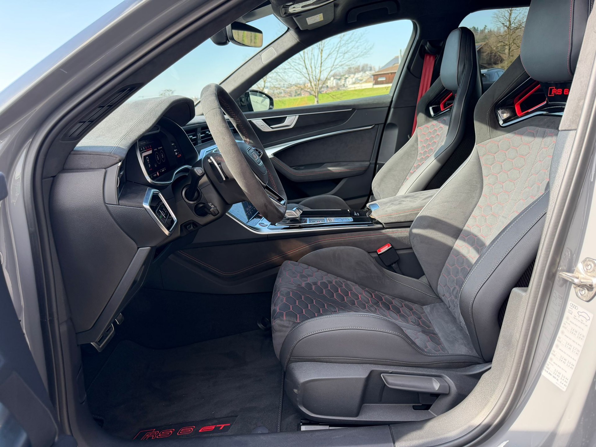 AUDI RS6 Avant 4.0 TFSI V8 Performance quattro-image-8