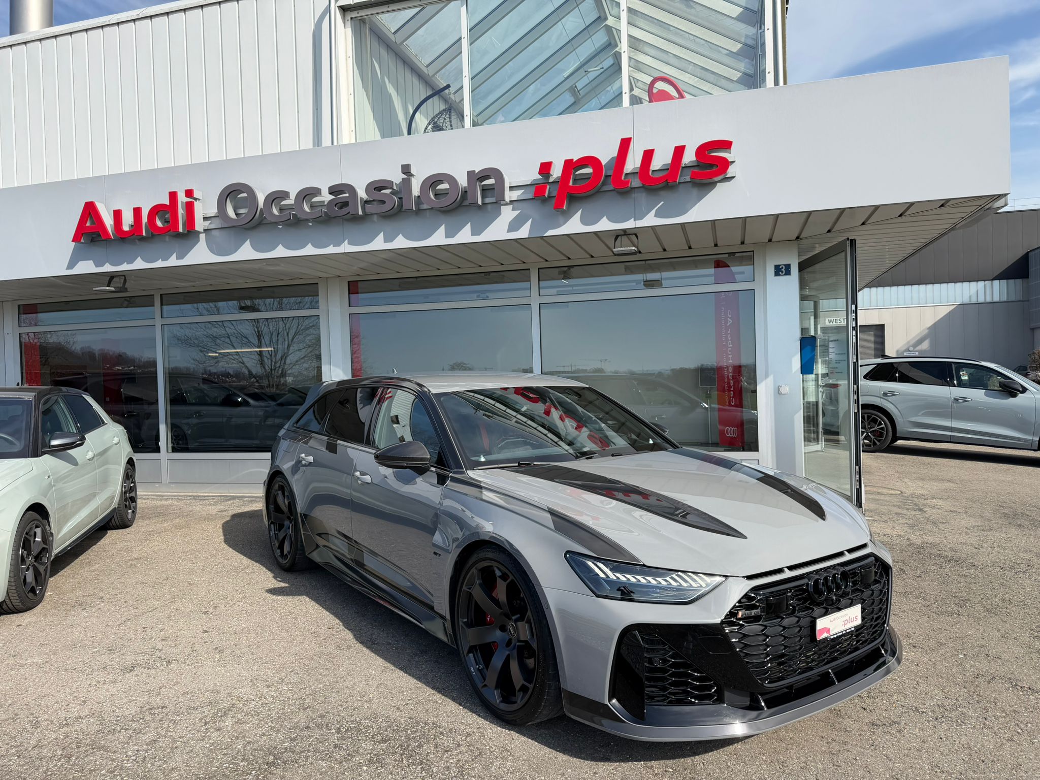 Car photo