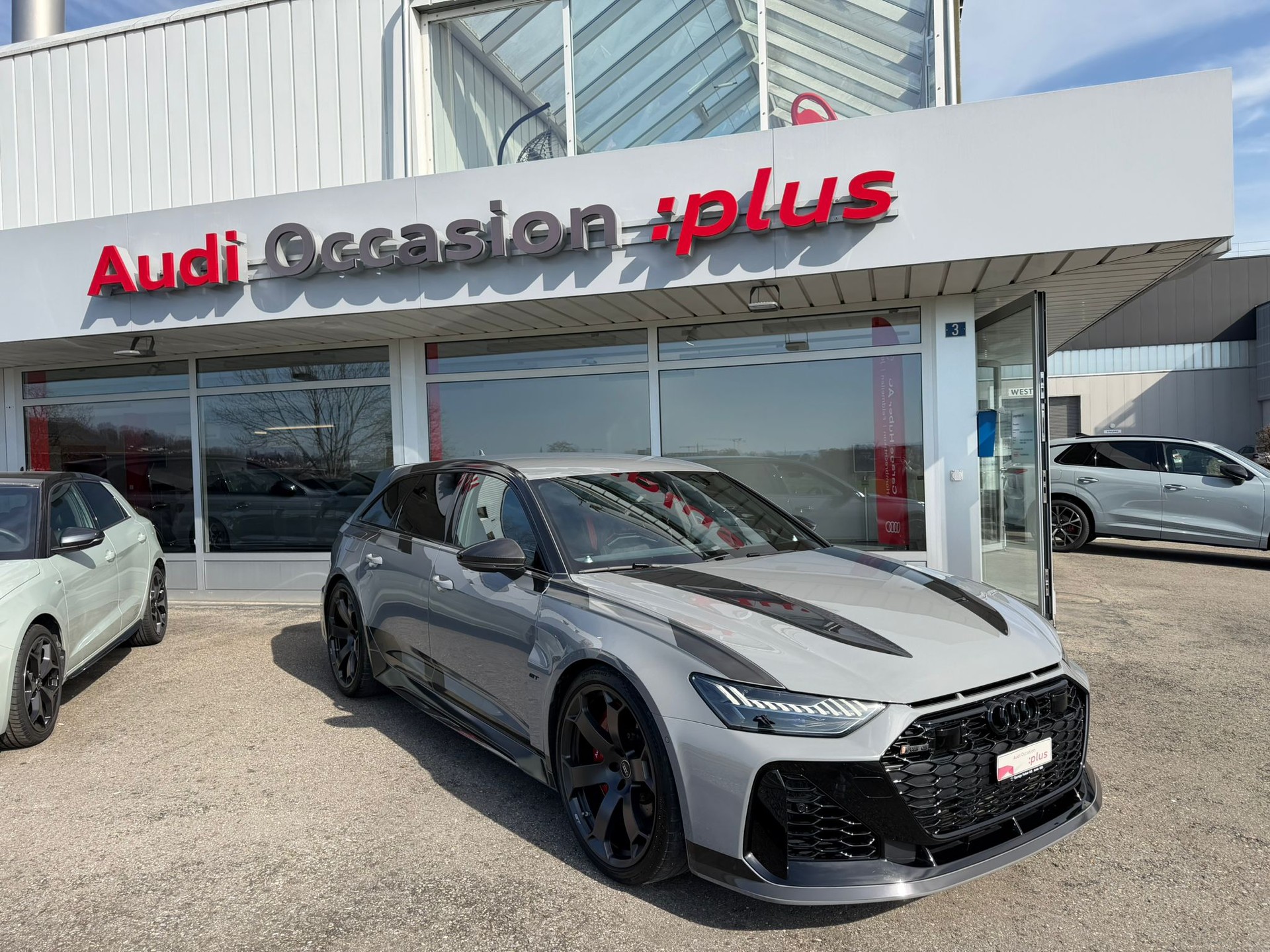 AUDI RS6 Avant 4.0 TFSI V8 Performance quattro-image-0